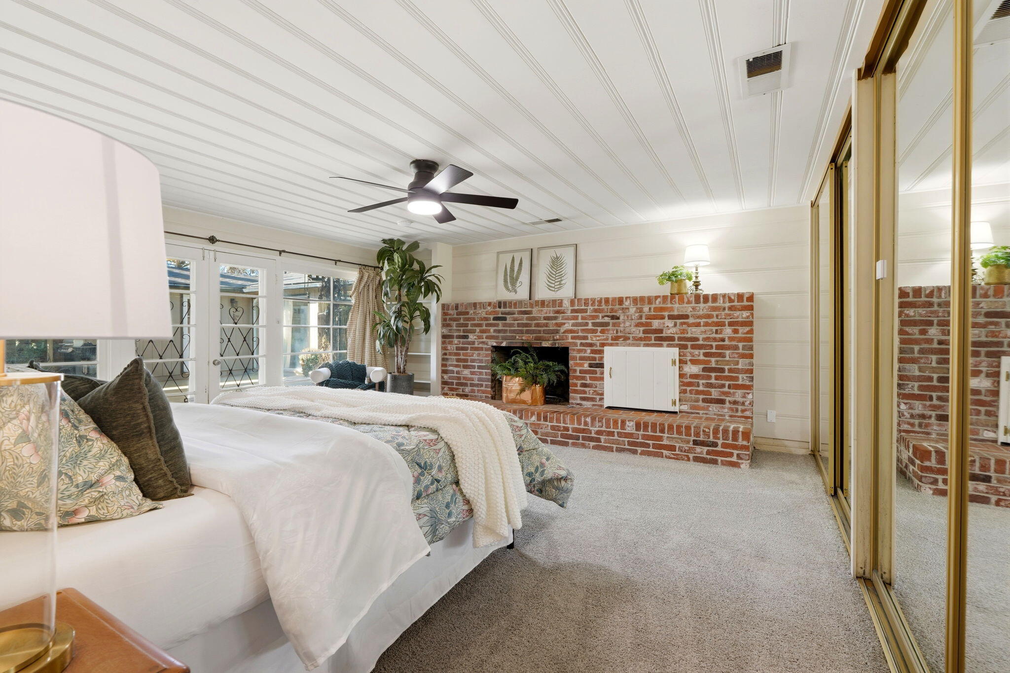 1708 W Myrtle Ave, Visalia, CA 93277