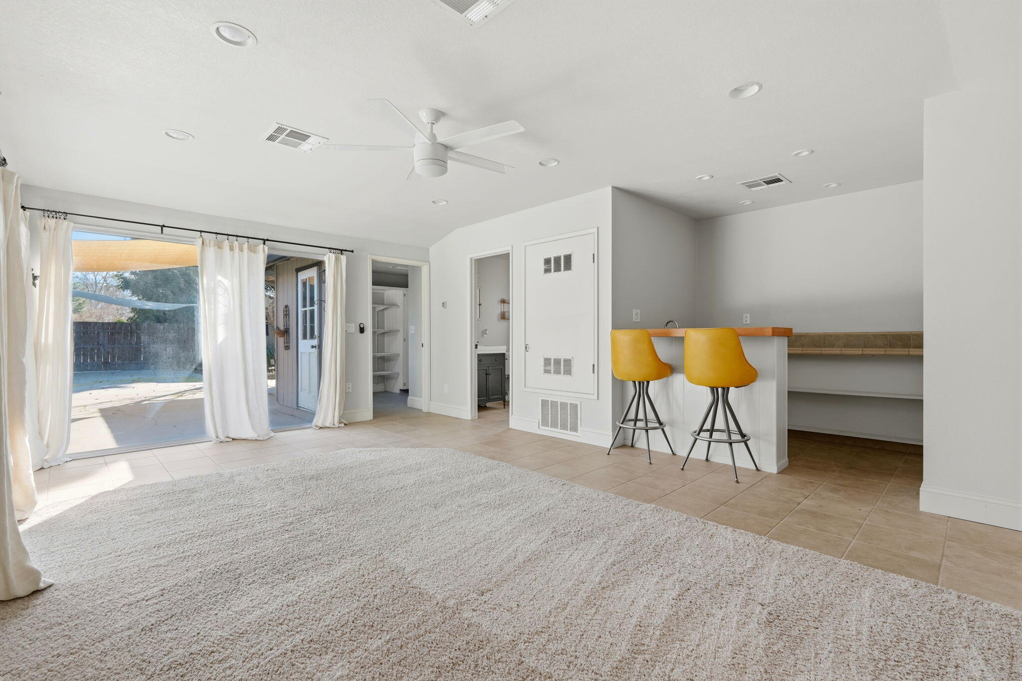 1708 W Myrtle Ave, Visalia, CA 93277