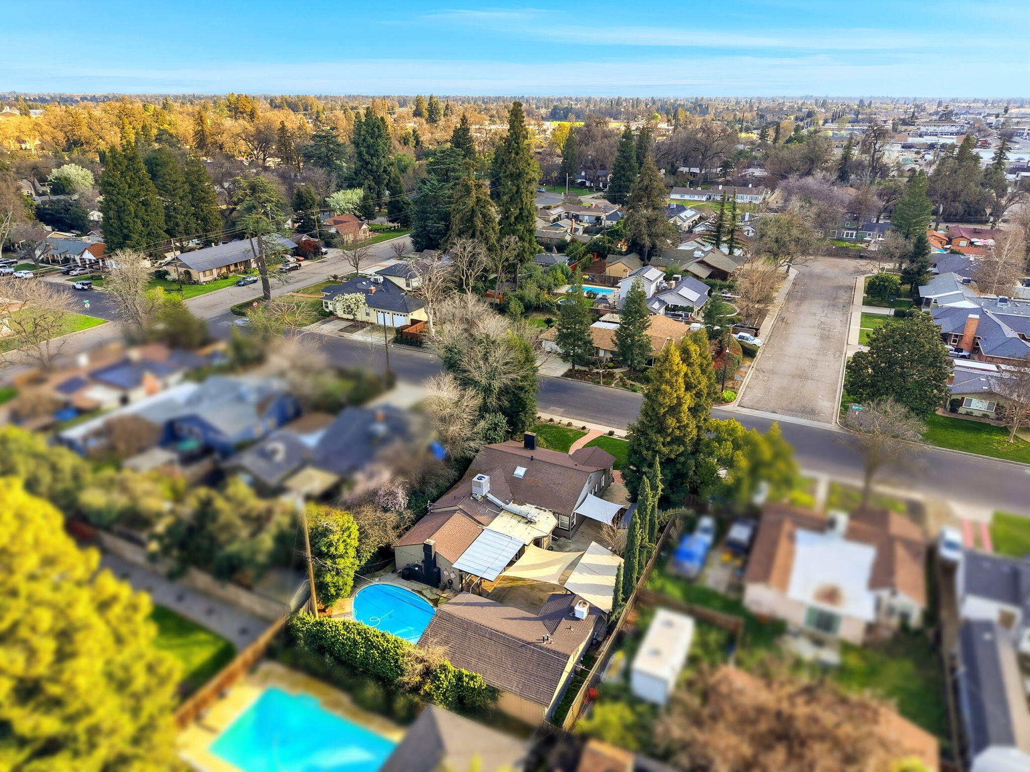 1708 W Myrtle Ave, Visalia, CA 93277