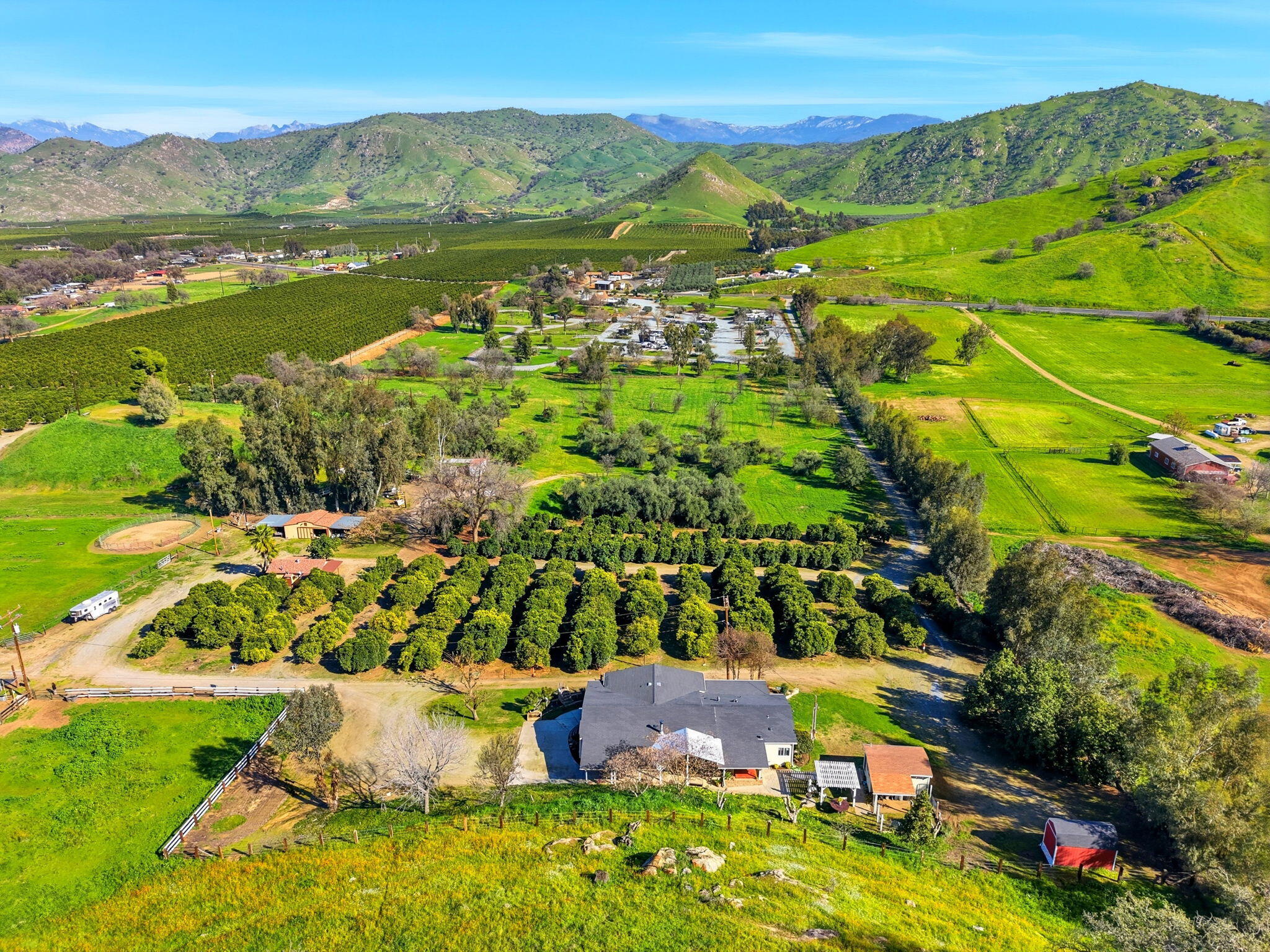 31967 Sierra Dr, Lemon Cove, CA 93244