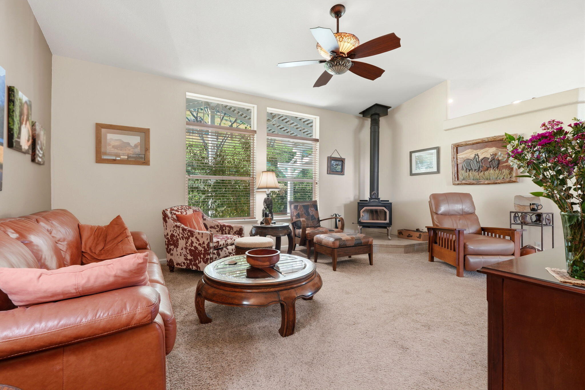 31967 Sierra Dr, Lemon Cove, CA 93244