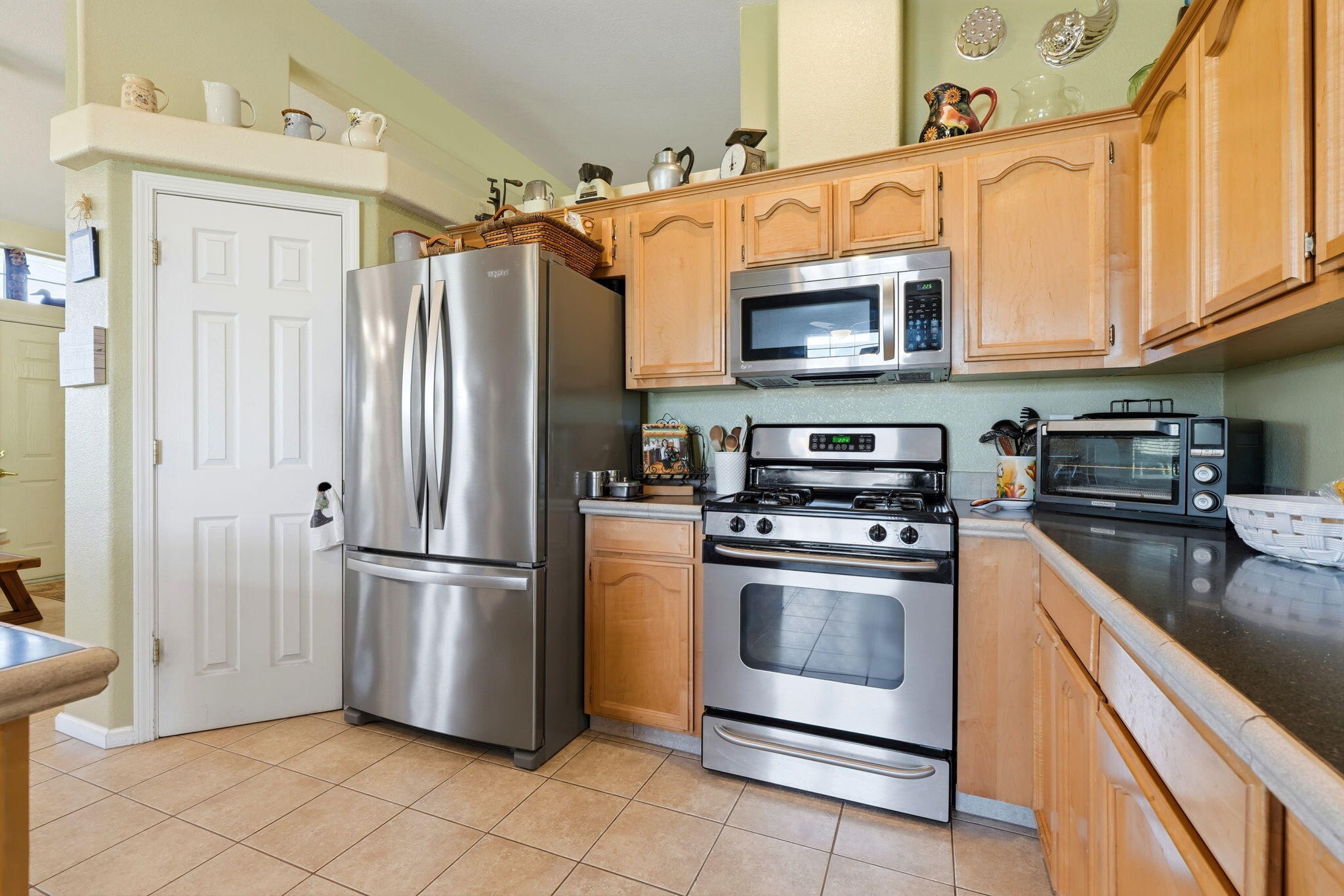 31967 Sierra Dr, Lemon Cove, CA 93244