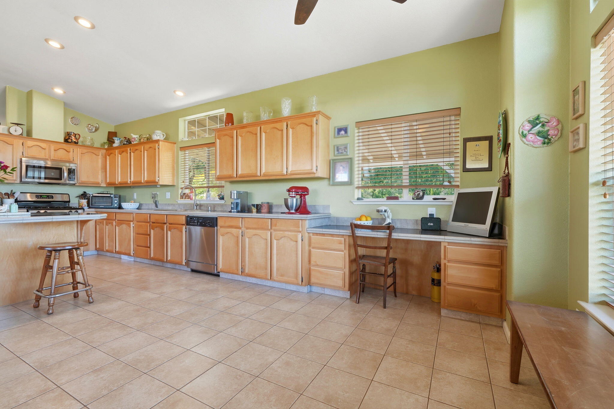 31967 Sierra Dr, Lemon Cove, CA 93244