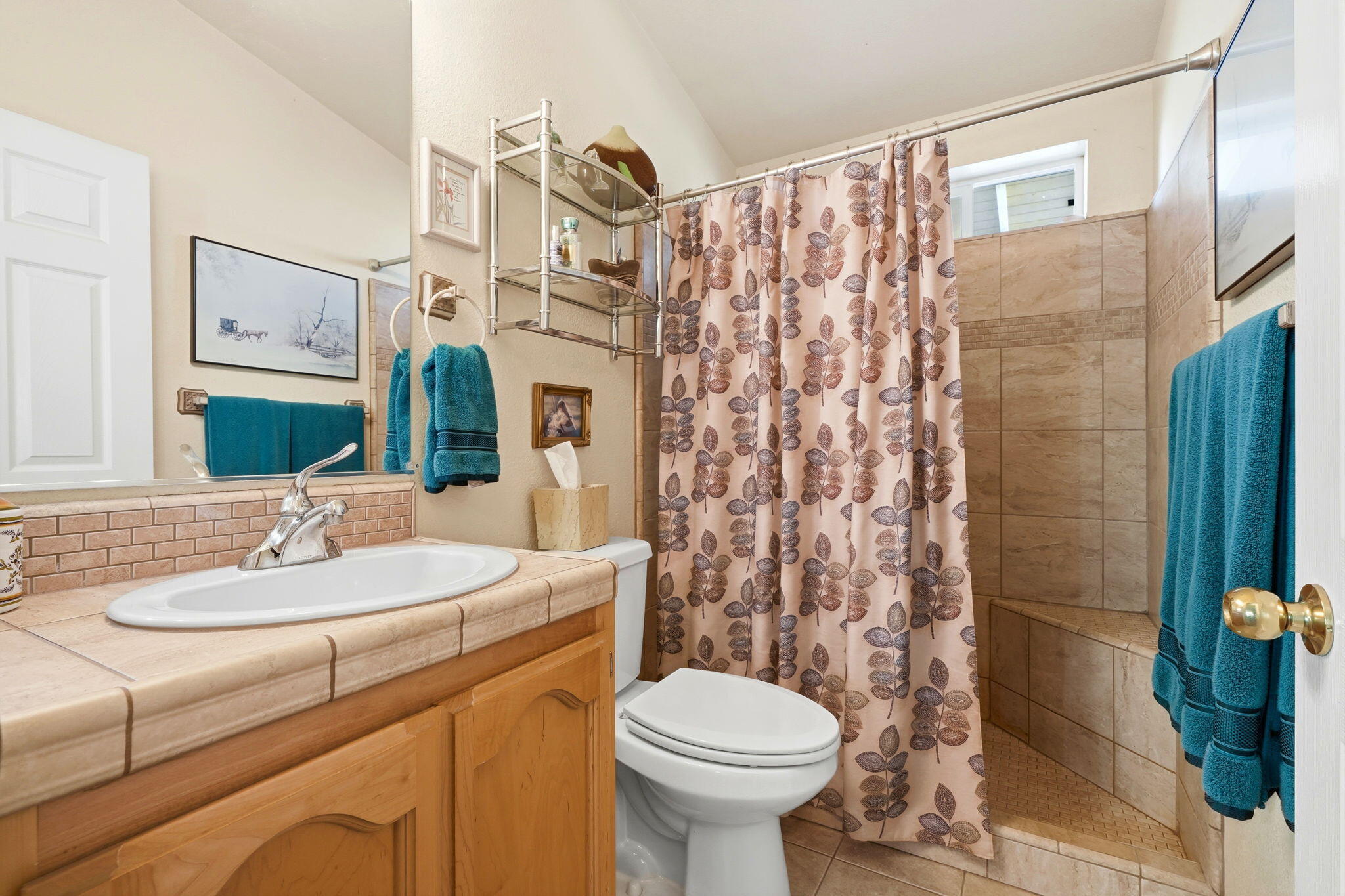 31967 Sierra Dr, Lemon Cove, CA 93244