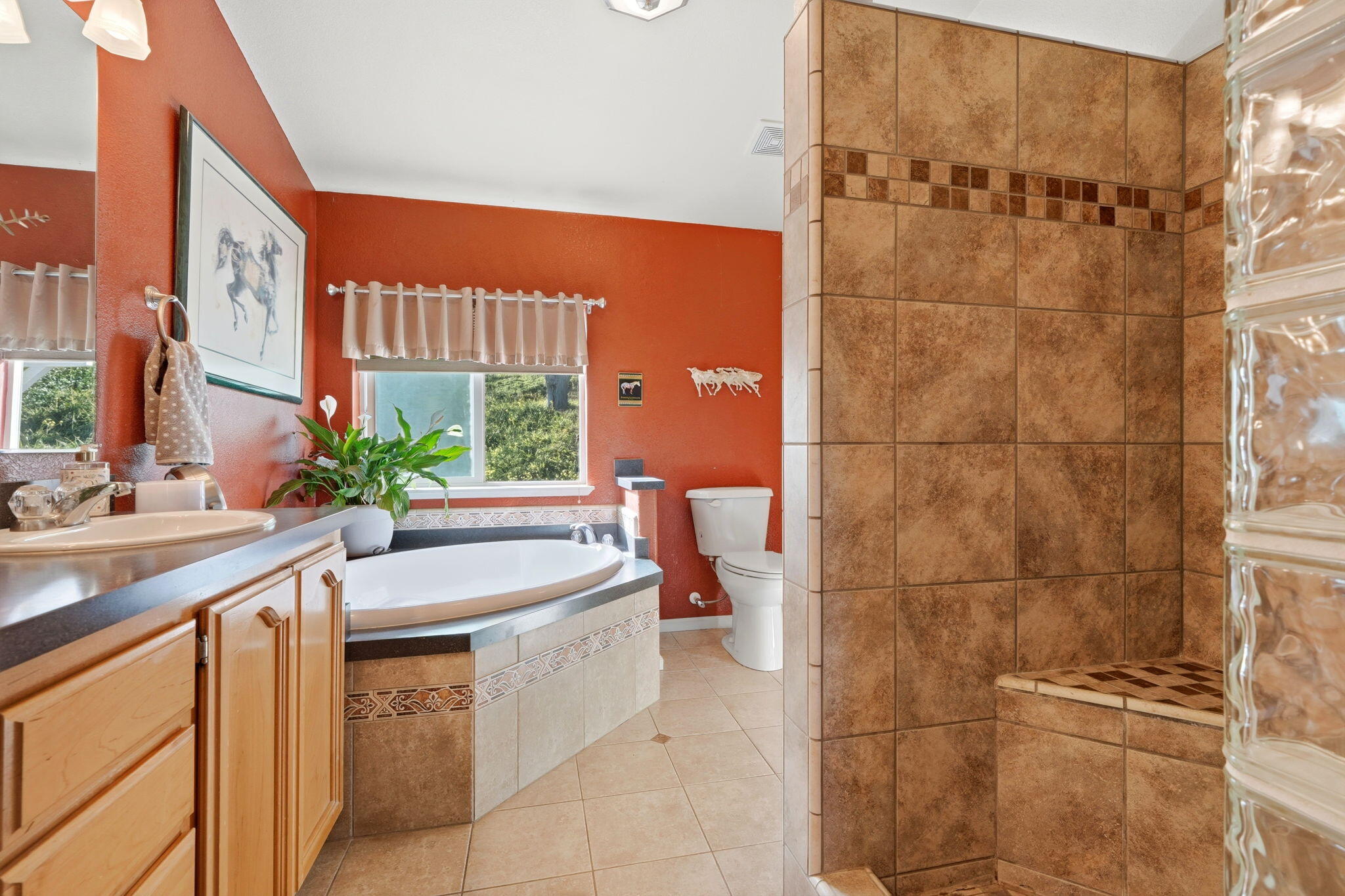 31967 Sierra Dr, Lemon Cove, CA 93244