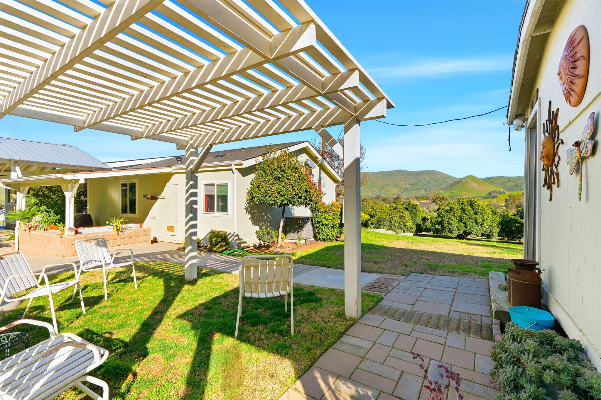 31967 Sierra Dr, Lemon Cove, CA 93244