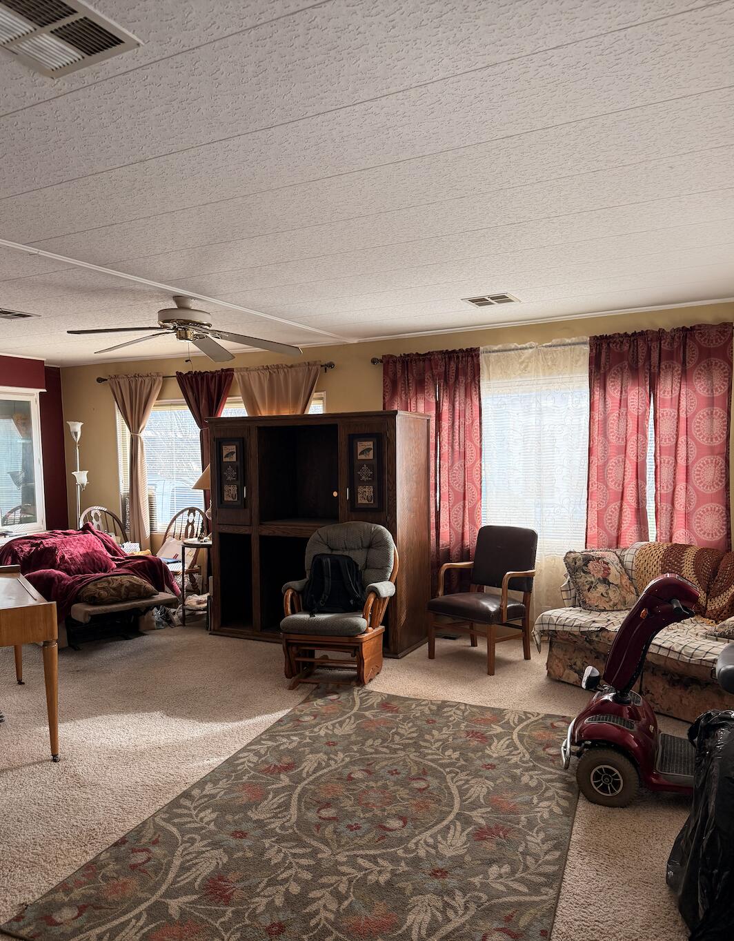 2400 W Midvalley Ave #06, Visalia, CA 93277