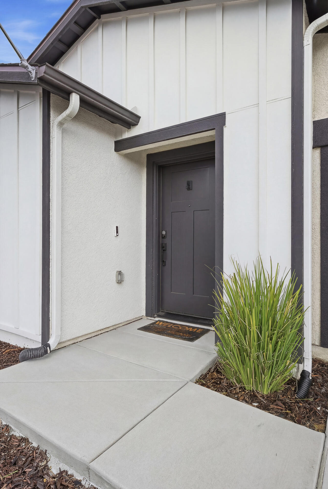 2340 Beth Page Ave, Tulare, CA 93274