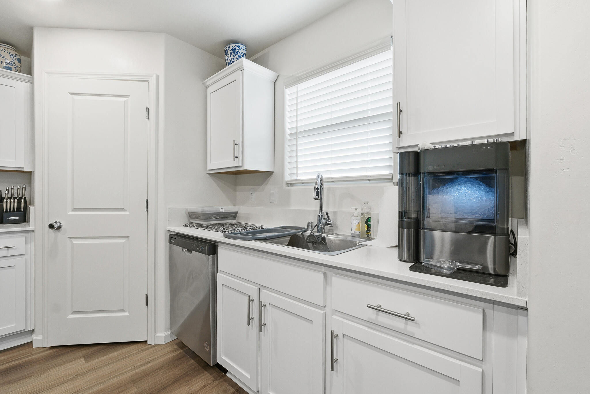 2340 Beth Page Ave, Tulare, CA 93274