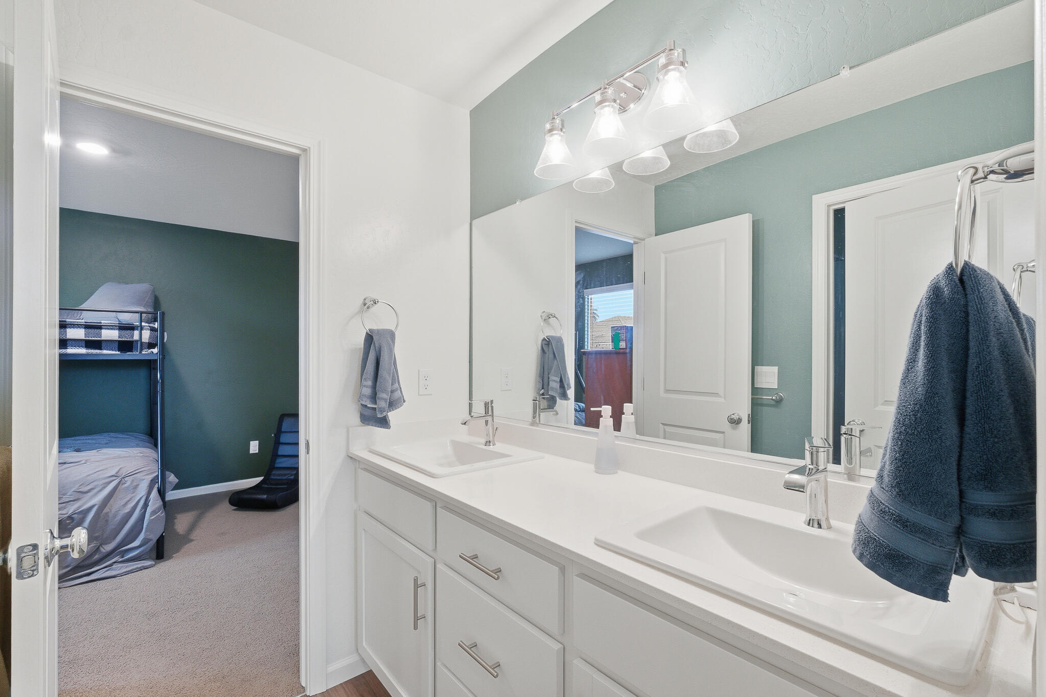 2340 Beth Page Ave, Tulare, CA 93274