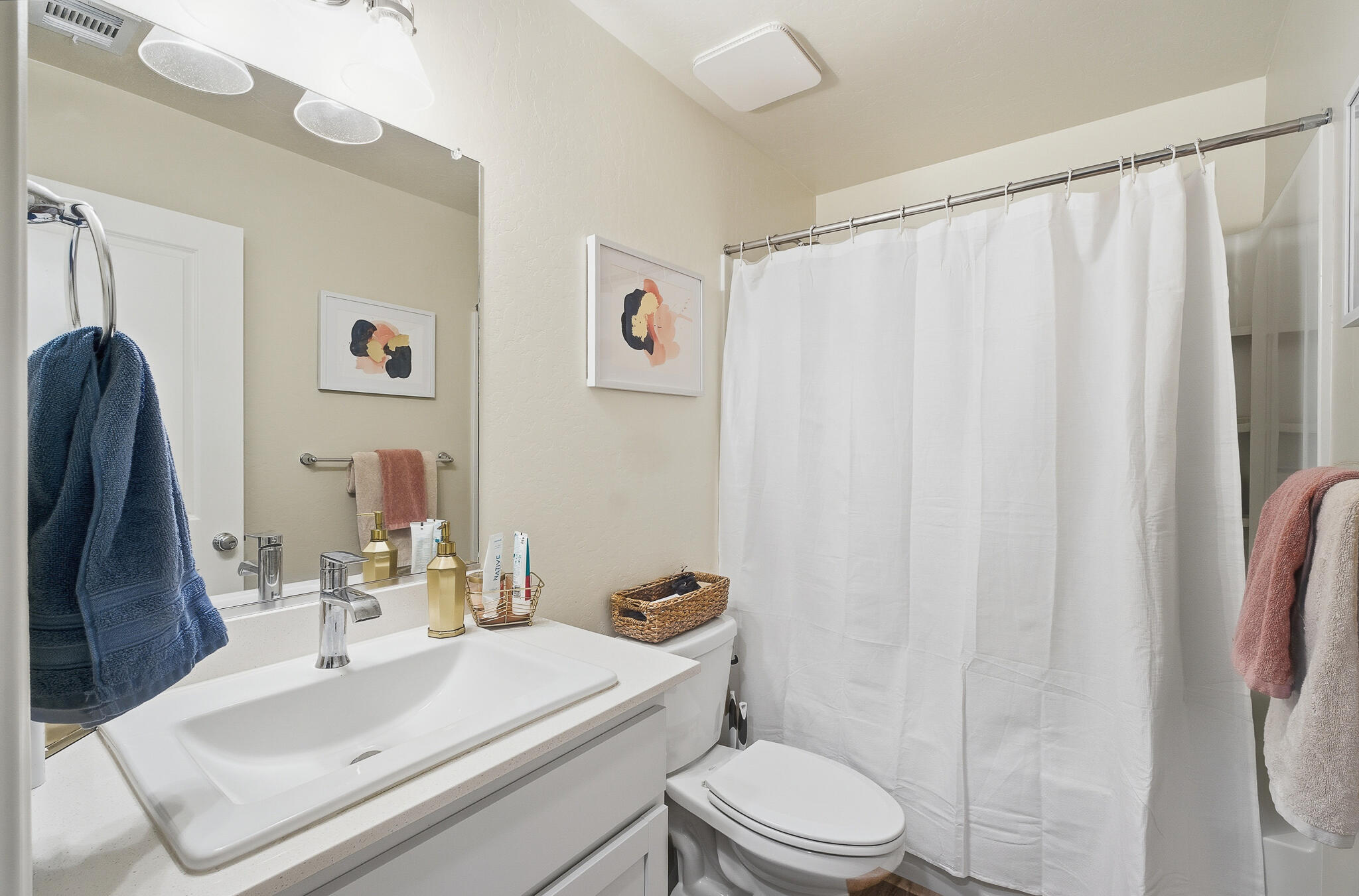 2340 Beth Page Ave, Tulare, CA 93274