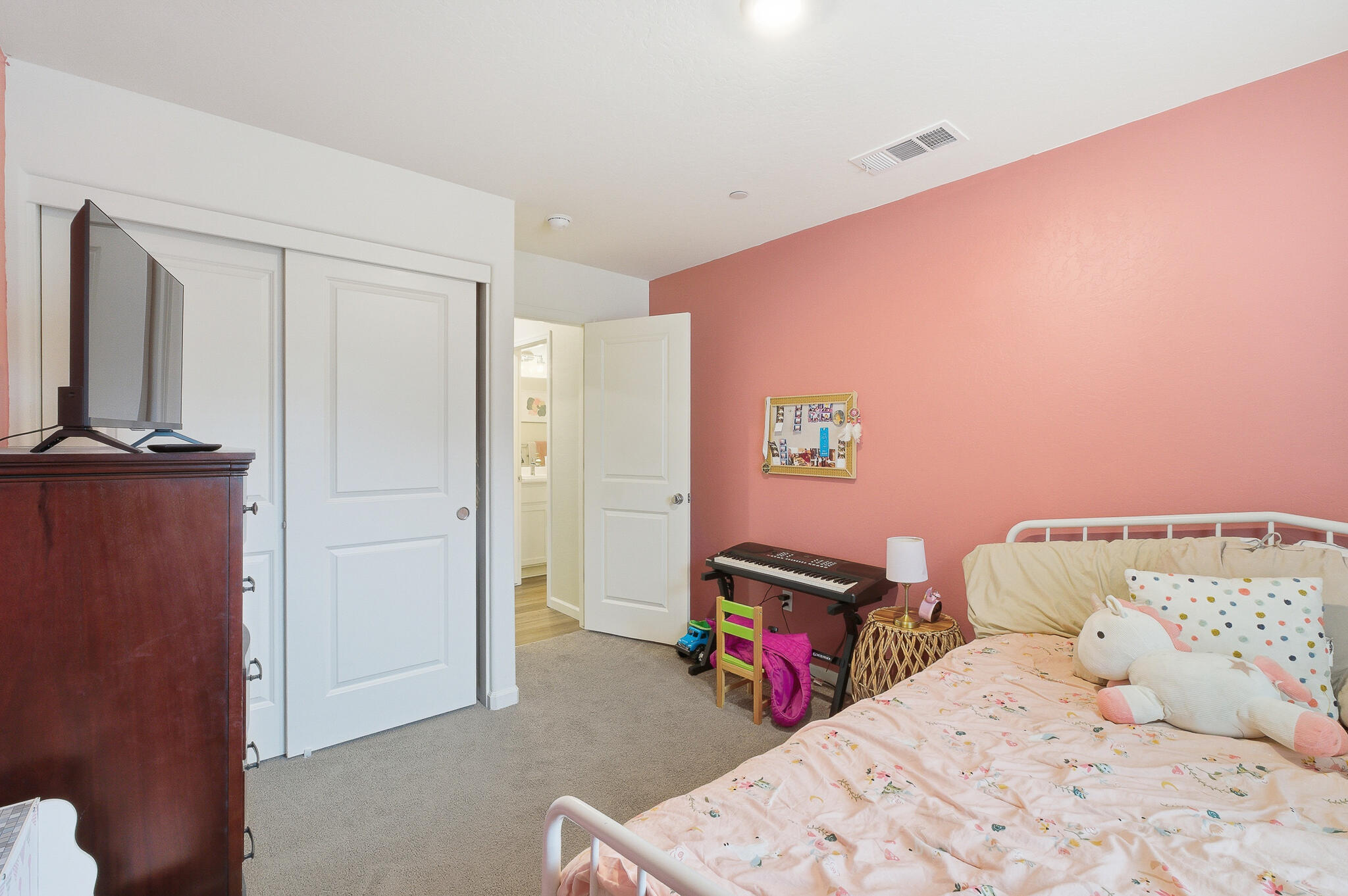 2340 Beth Page Ave, Tulare, CA 93274