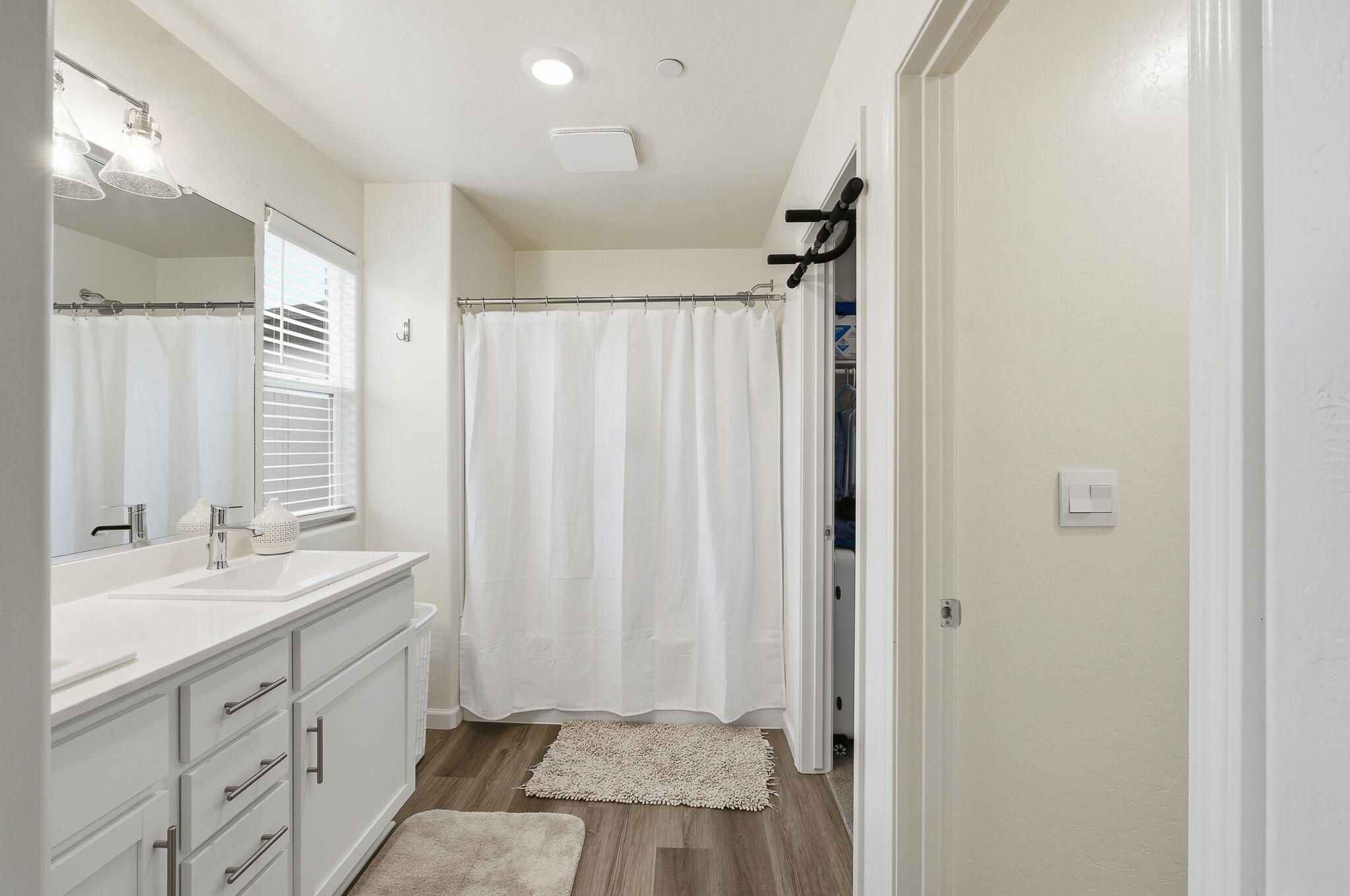 2340 Beth Page Ave, Tulare, CA 93274