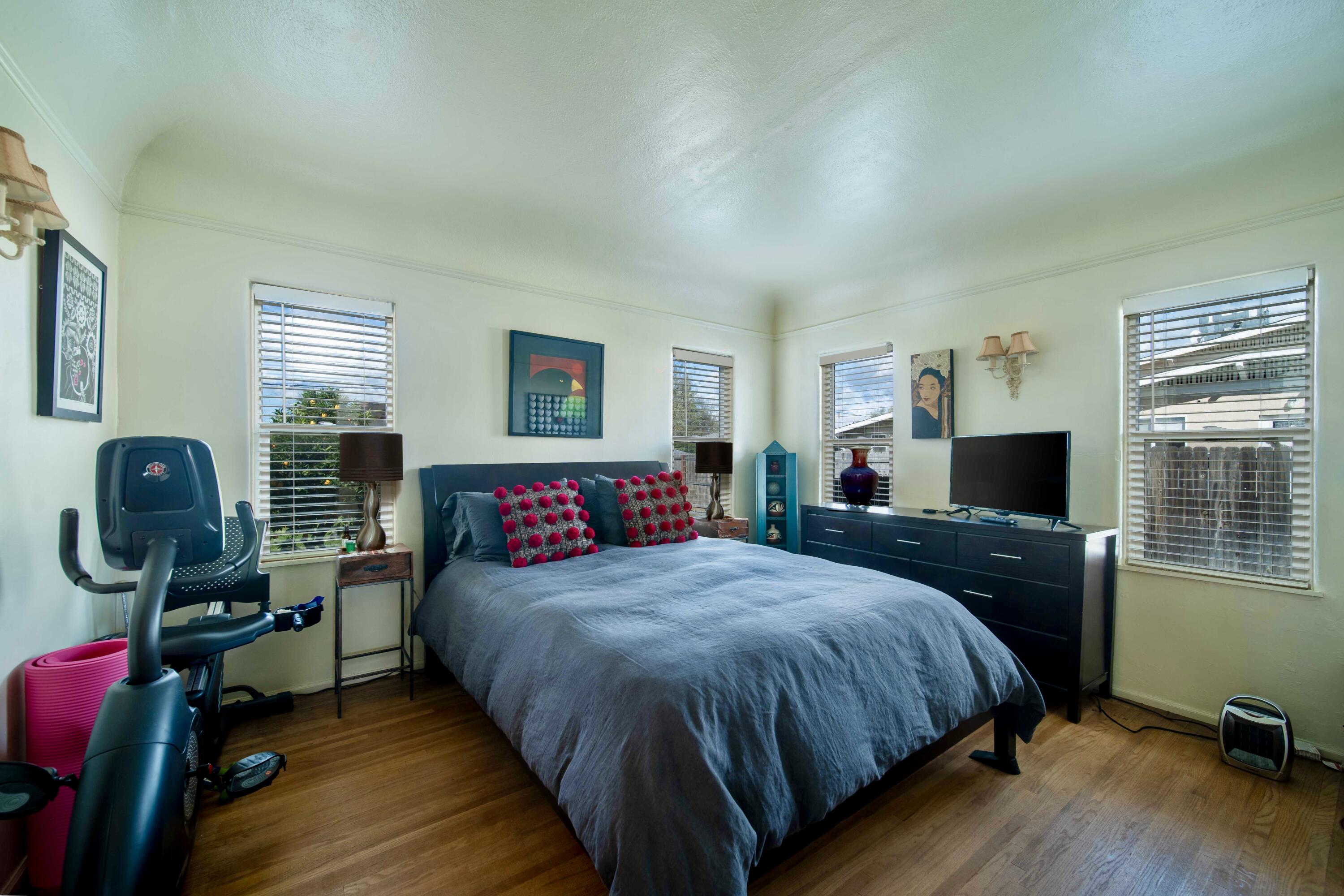 175 S Lindero, Lindsay, CA 93247