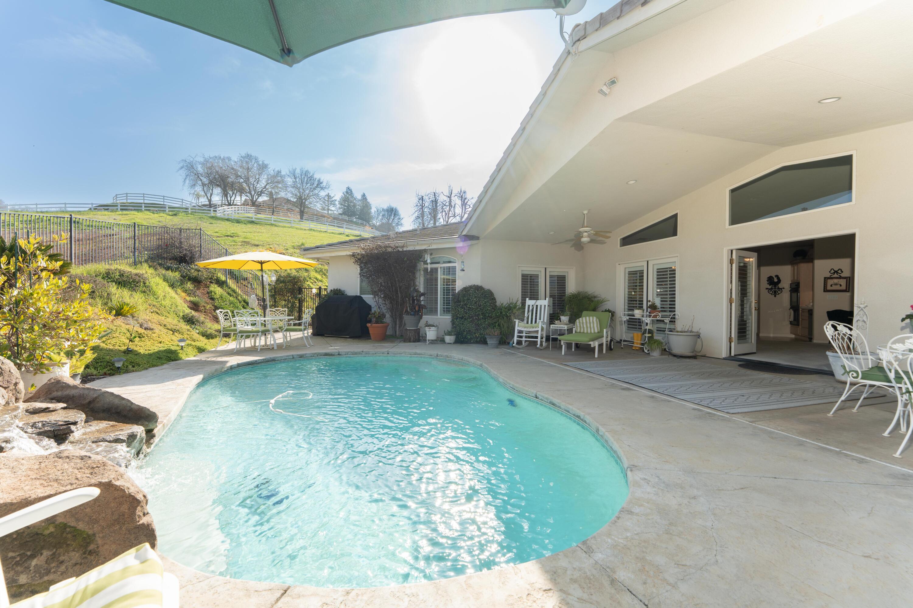 16404 Wardlaw, Springville, CA 93265