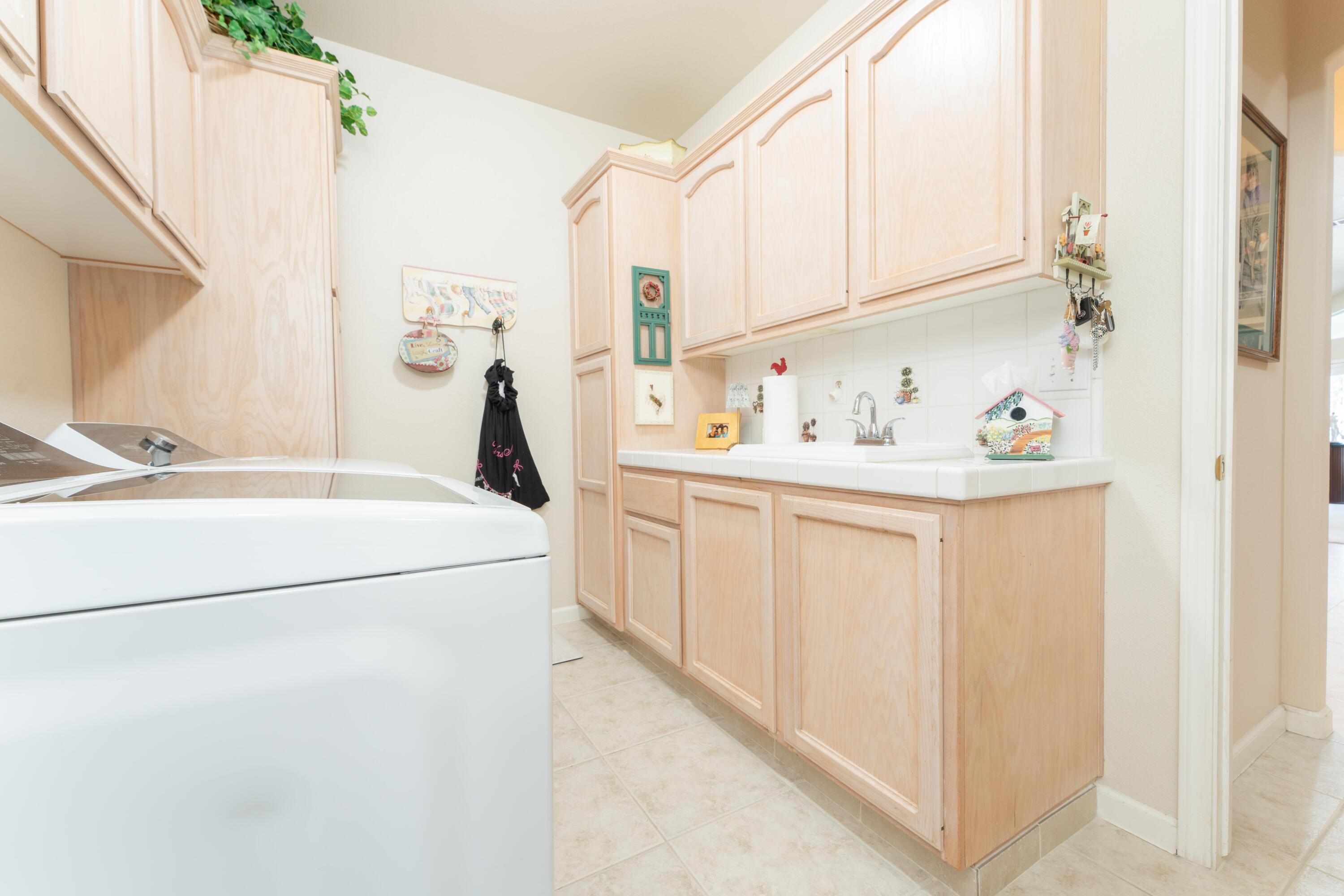 16404 Wardlaw, Springville, CA 93265