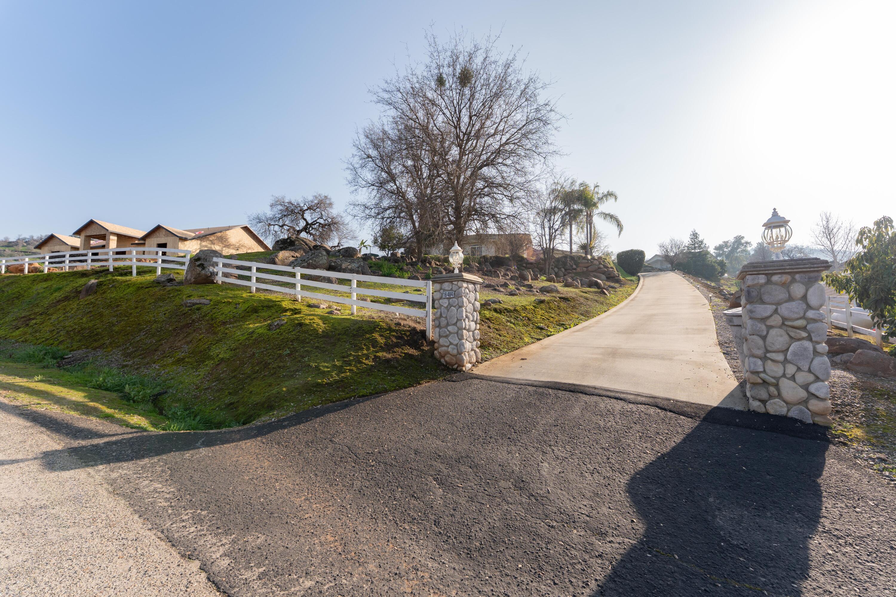 16404 Wardlaw, Springville, CA 93265