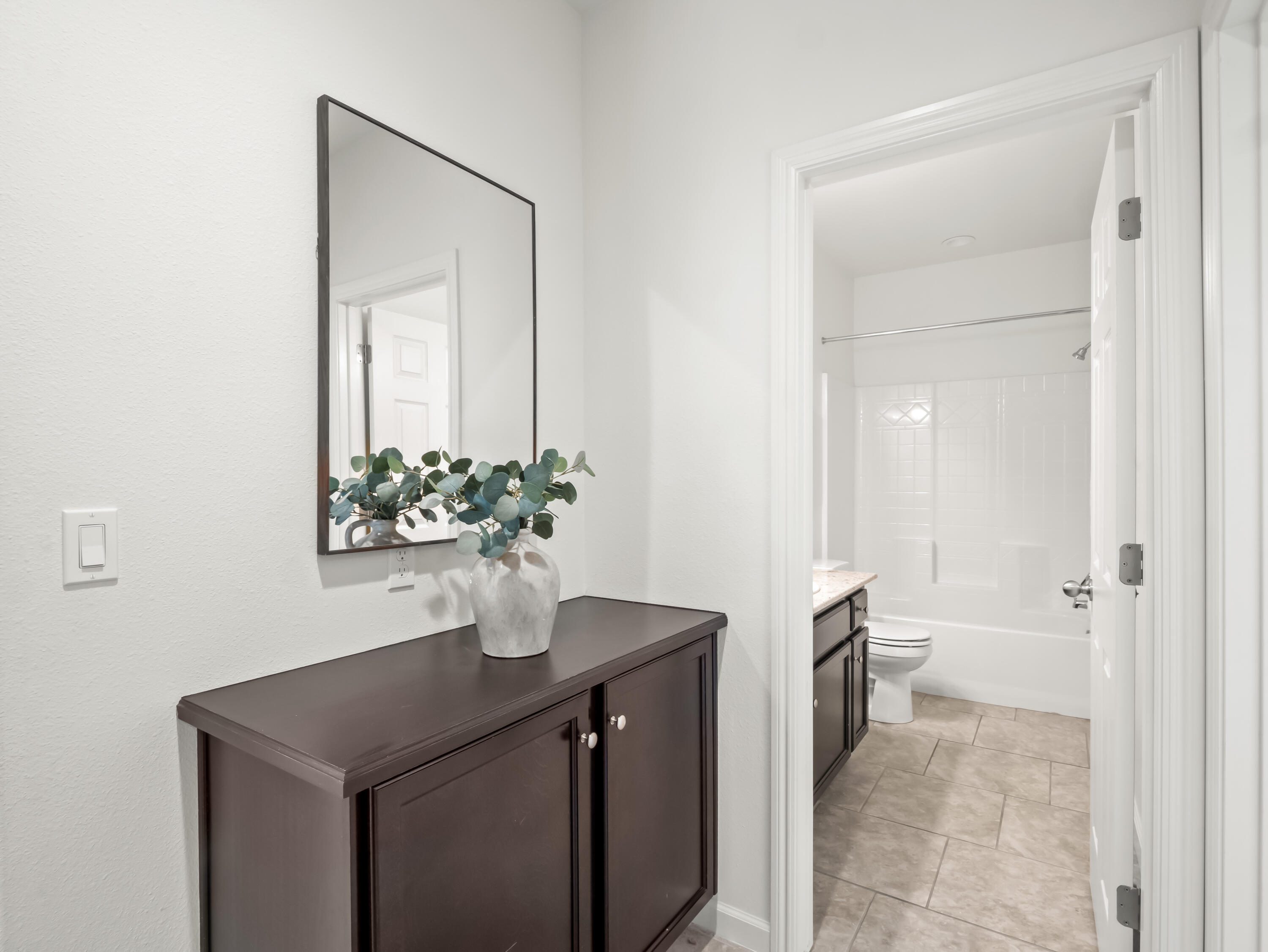 2318 Lombard Ln, Clovis, CA 93611