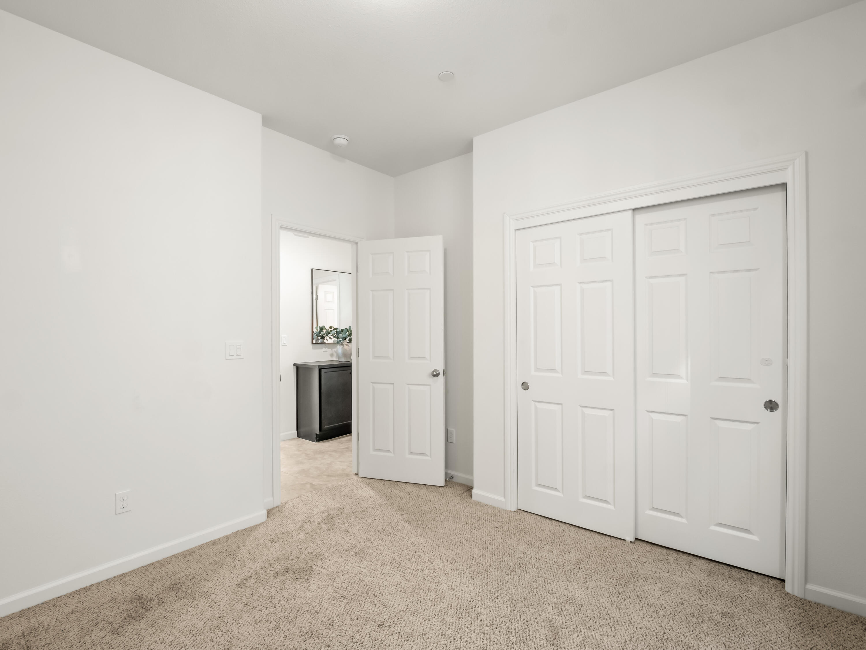 2318 Lombard Ln, Clovis, CA 93611