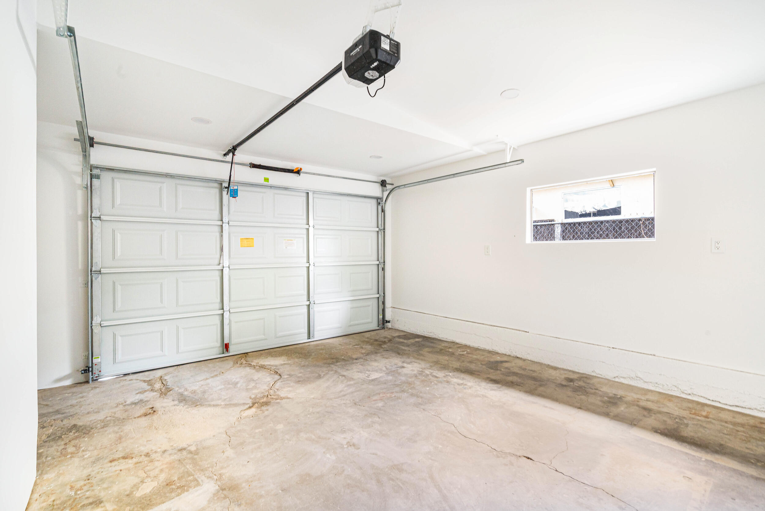 2317 Lynwood St, Bakersfield, CA 93306