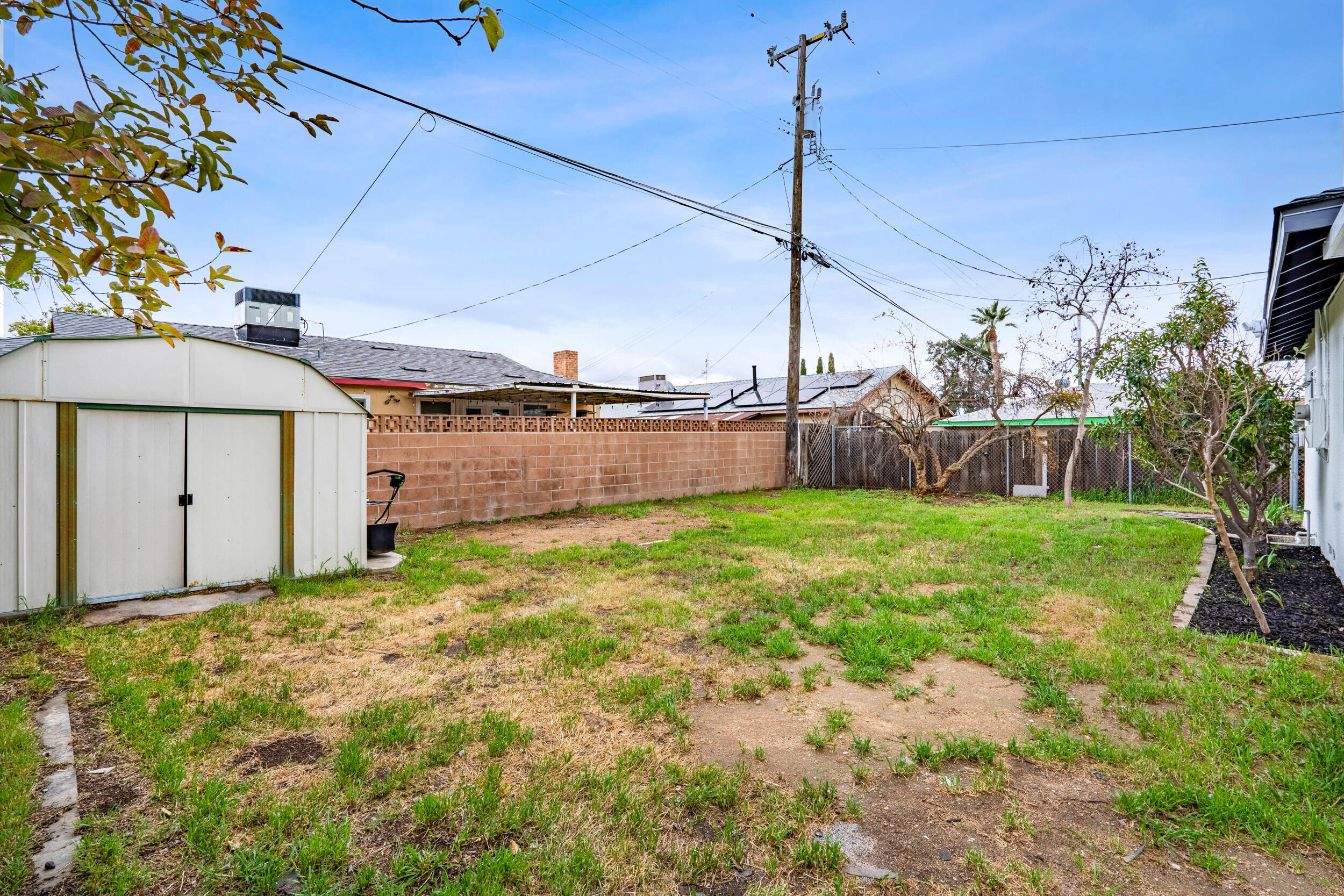 2317 Lynwood St, Bakersfield, CA 93306