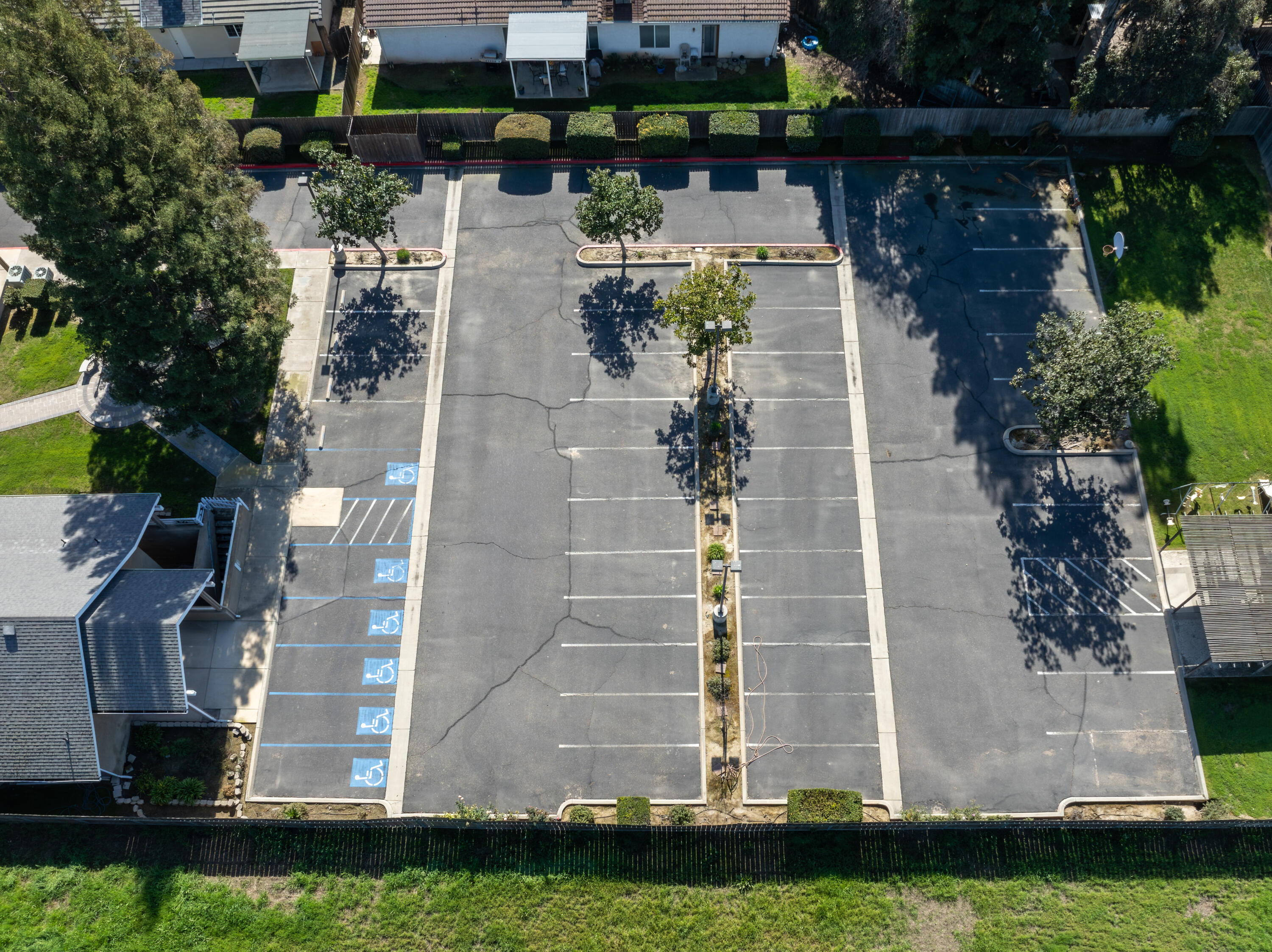 2127 S Giddings St, Visalia, CA 93277