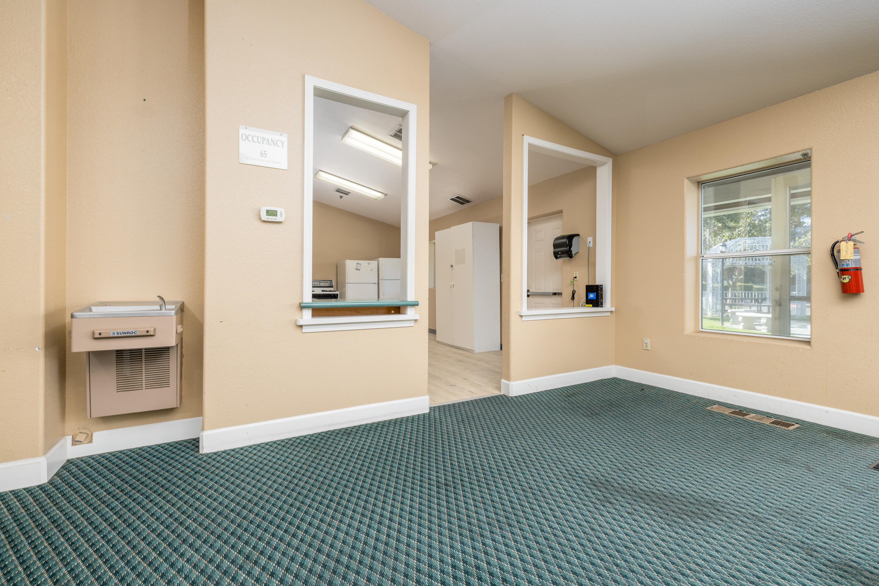 2127 S Giddings St, Visalia, CA 93277