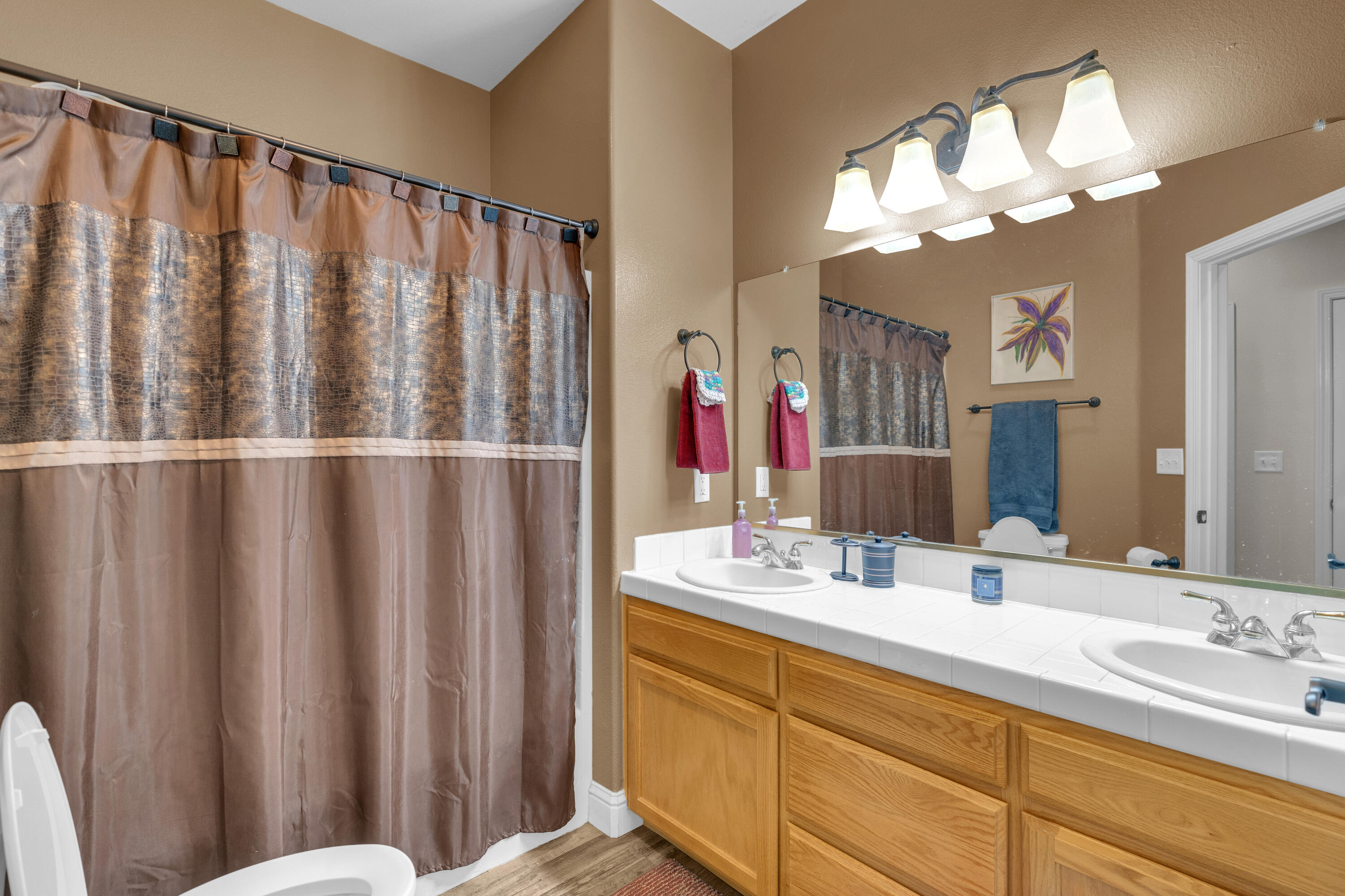 2949 E Palisade Dr, Fresno, CA 93720