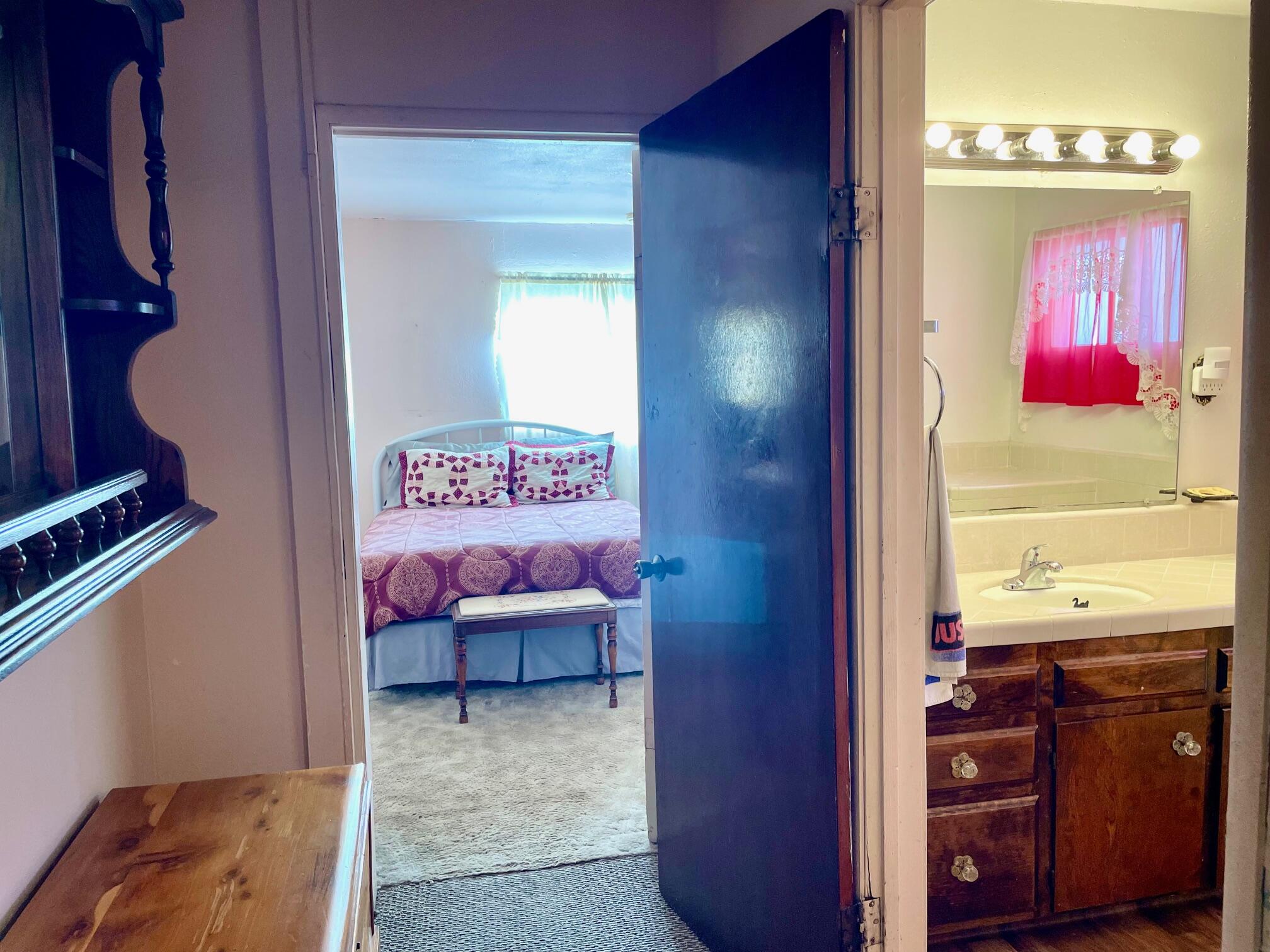 12840 10th Ave, Hanford, CA 93230