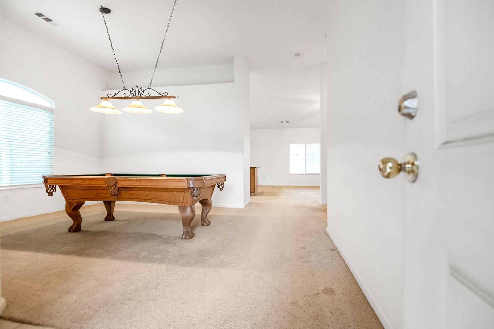 2303 S Conyer Ct, Visalia, CA 93277