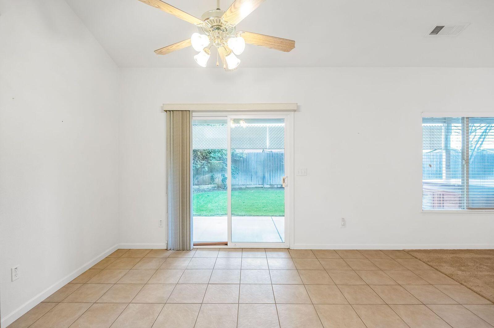 2303 S Conyer Ct, Visalia, CA 93277