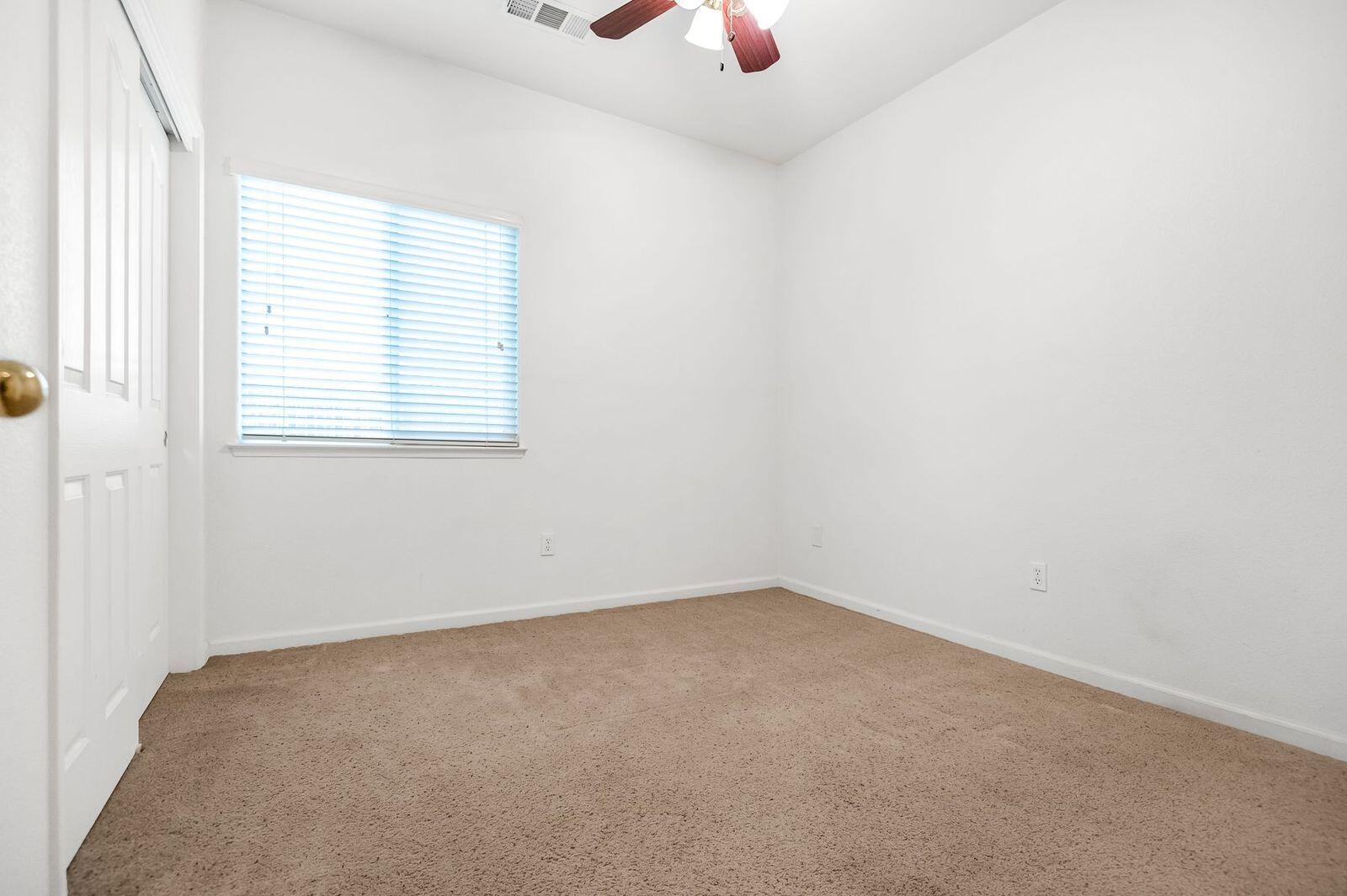 2303 S Conyer Ct, Visalia, CA 93277