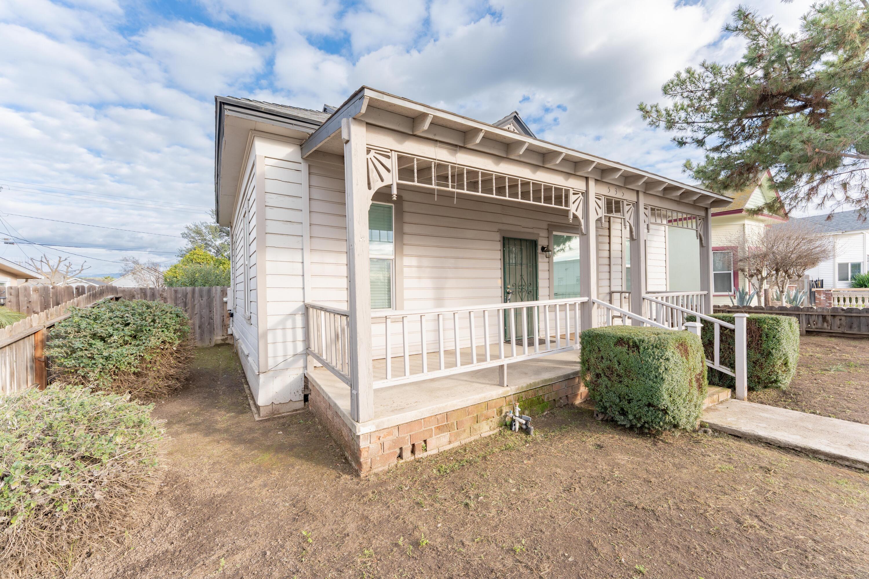 533 S Kaweah Ave, Exeter, CA 93221