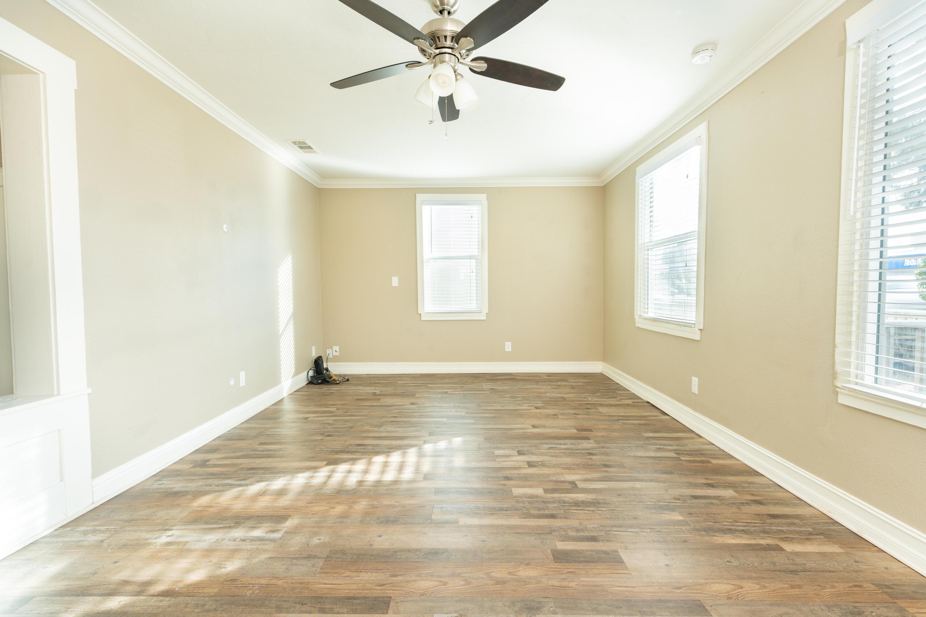 533 S Kaweah Ave, Exeter, CA 93221