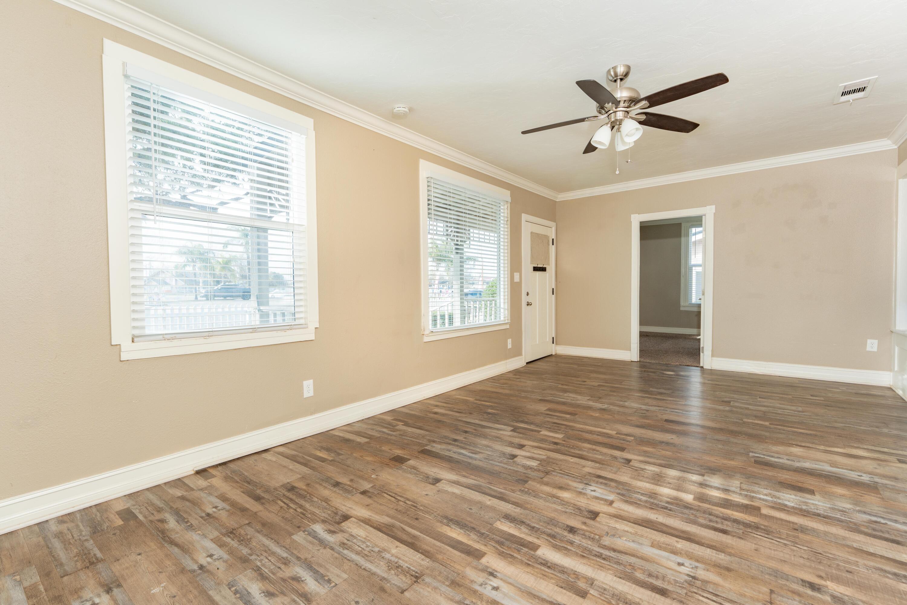 533 S Kaweah Ave, Exeter, CA 93221