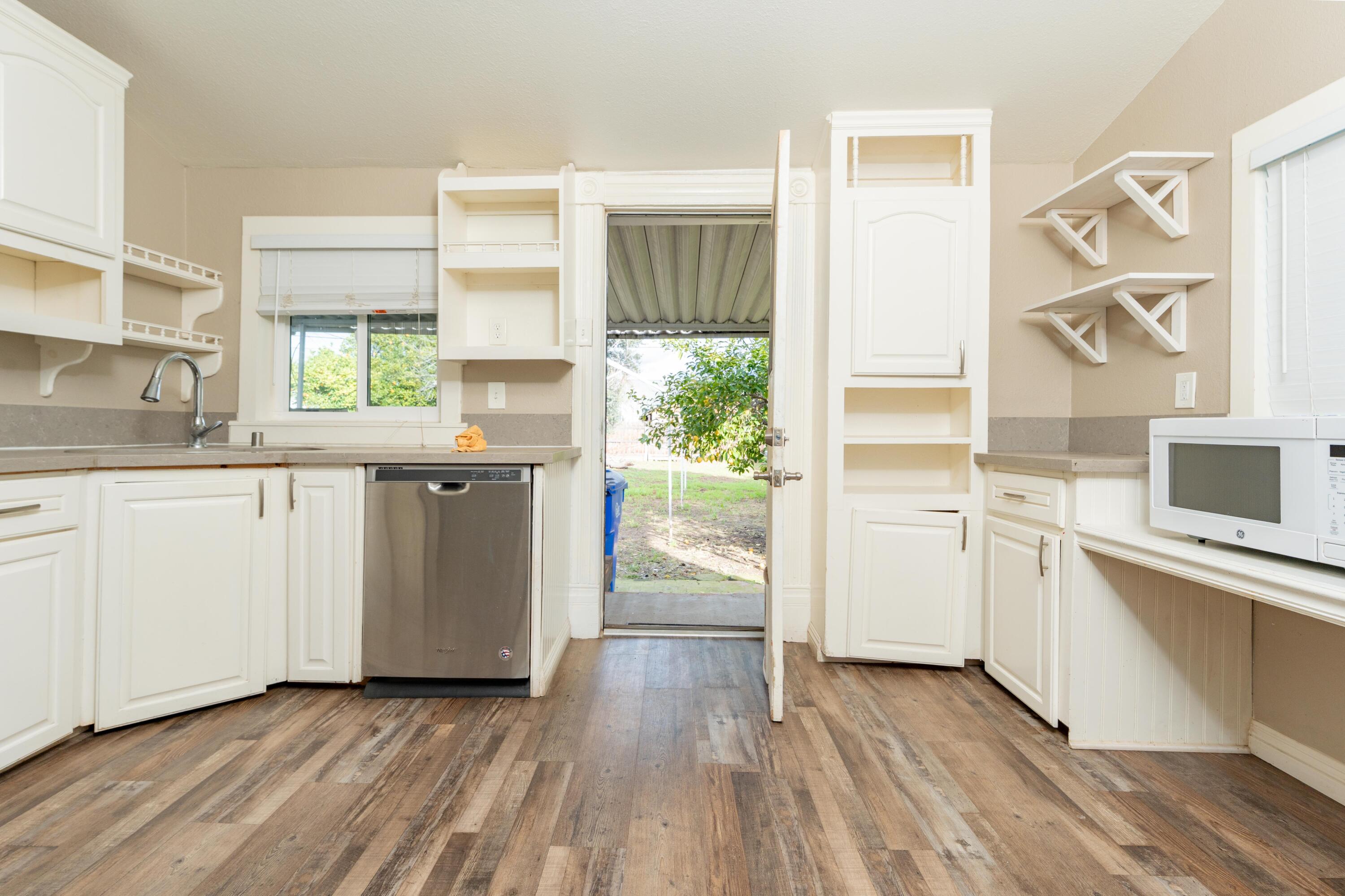 533 S Kaweah Ave, Exeter, CA 93221