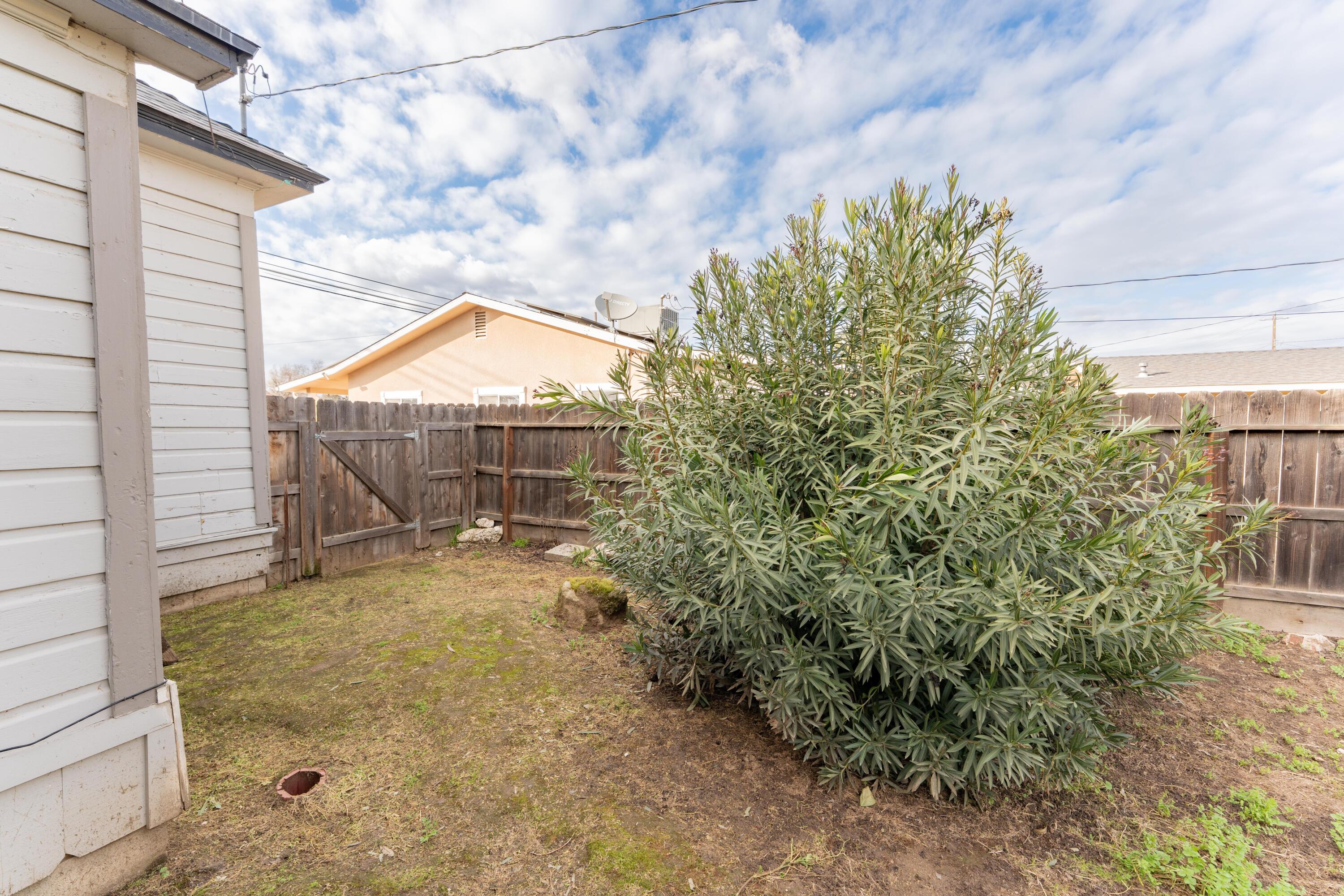 533 S Kaweah Ave, Exeter, CA 93221