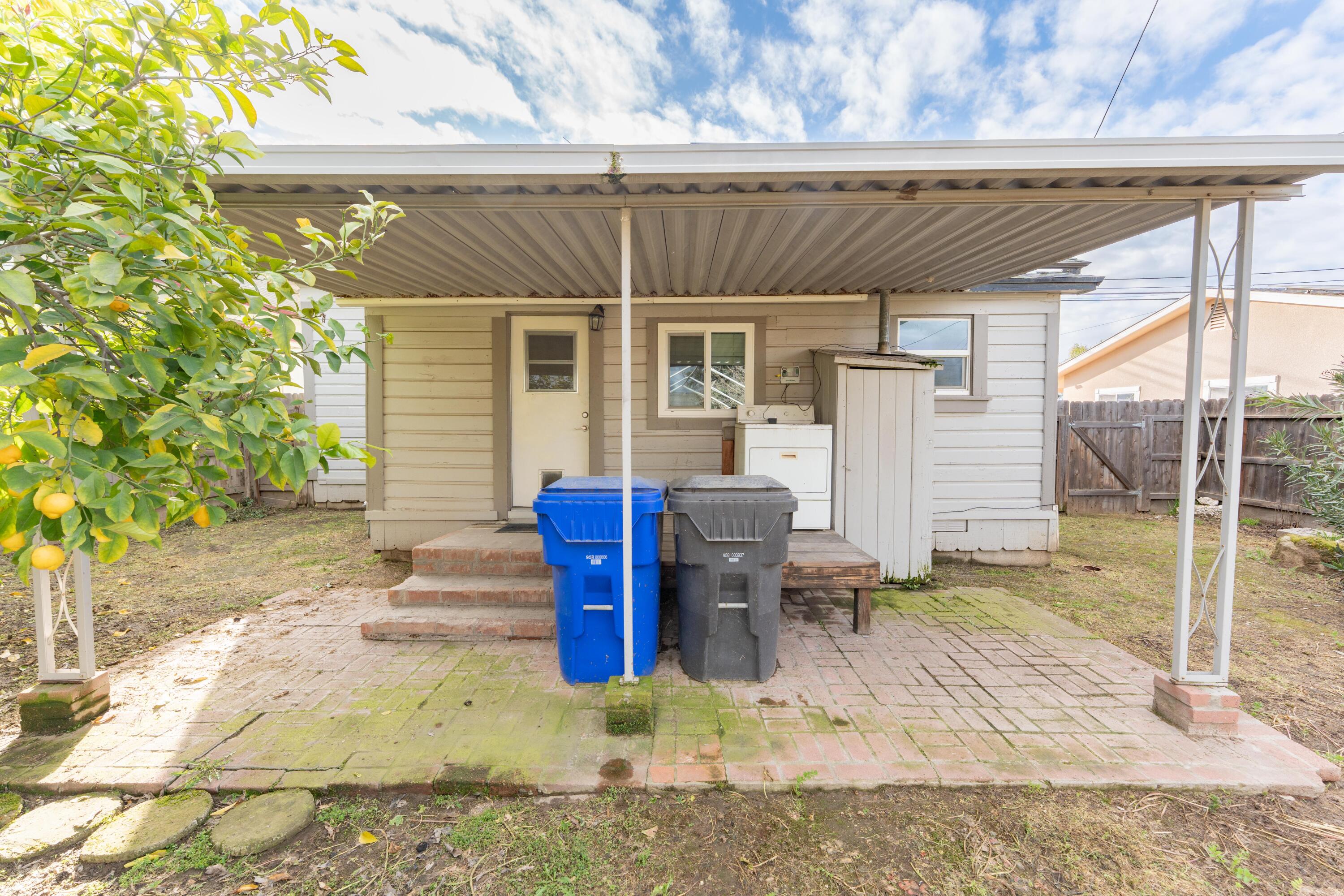 533 S Kaweah Ave, Exeter, CA 93221