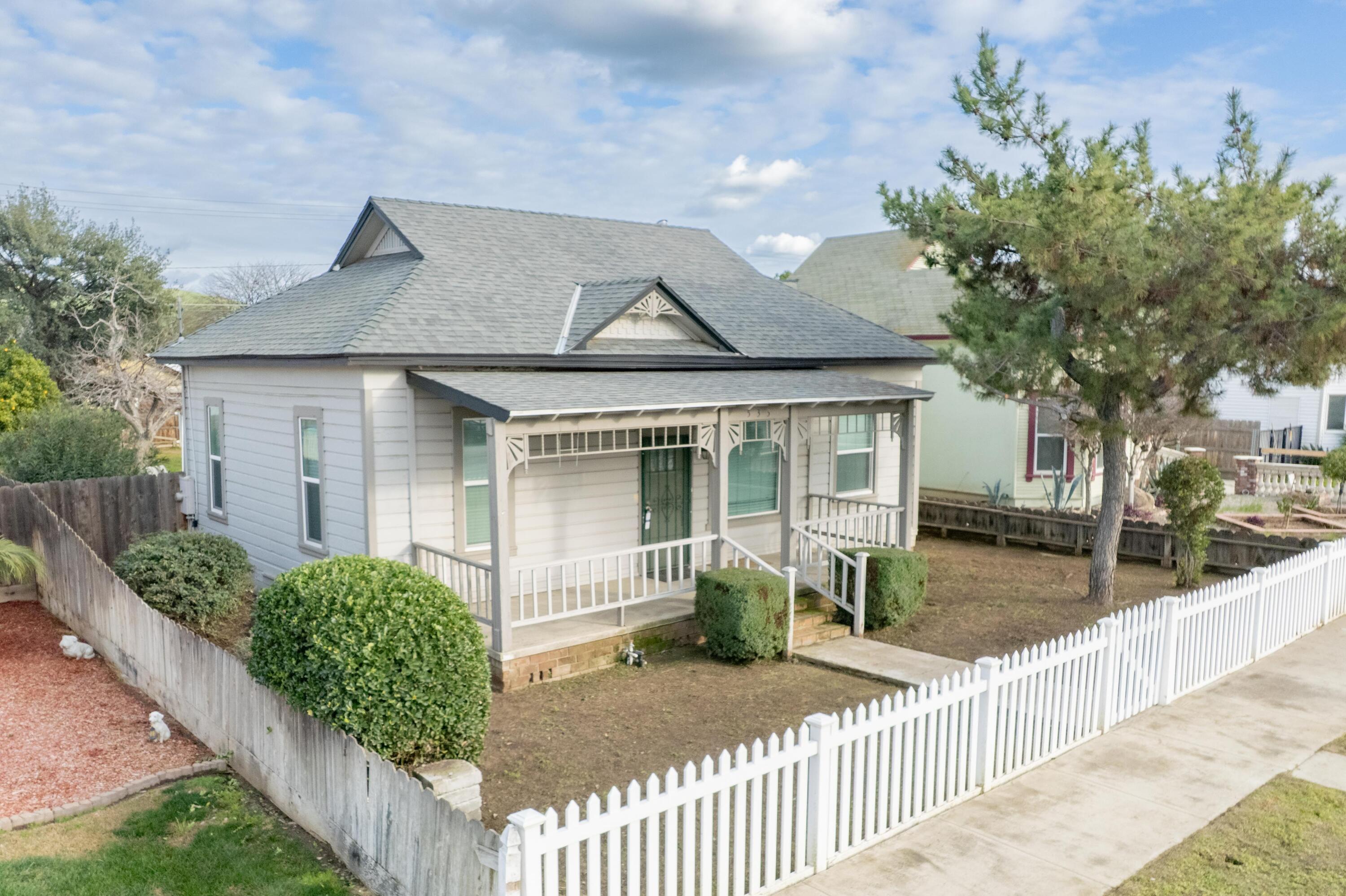 533 S Kaweah Ave, Exeter, CA 93221