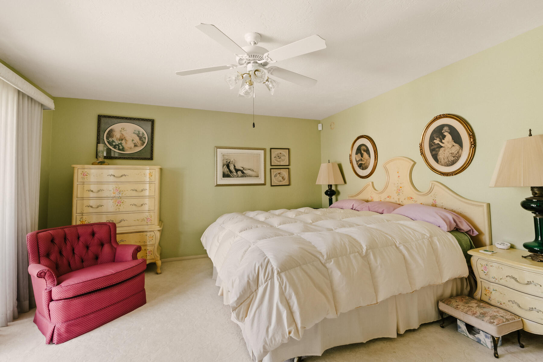 130 E Woodward Dr, Tulare, CA 93274