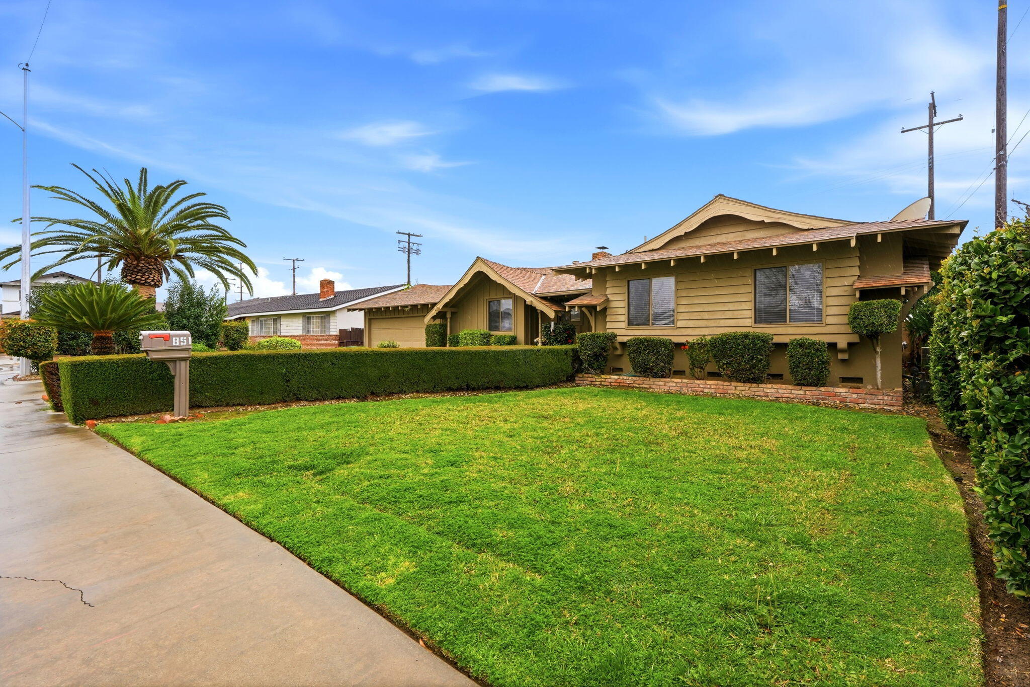 851 N Cottage St, Porterville, CA 93257