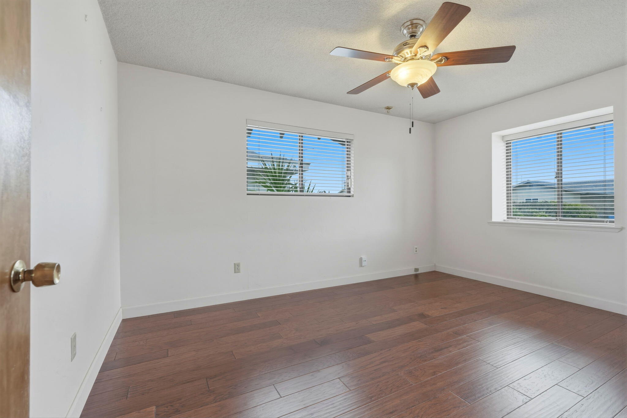 851 N Cottage St, Porterville, CA 93257