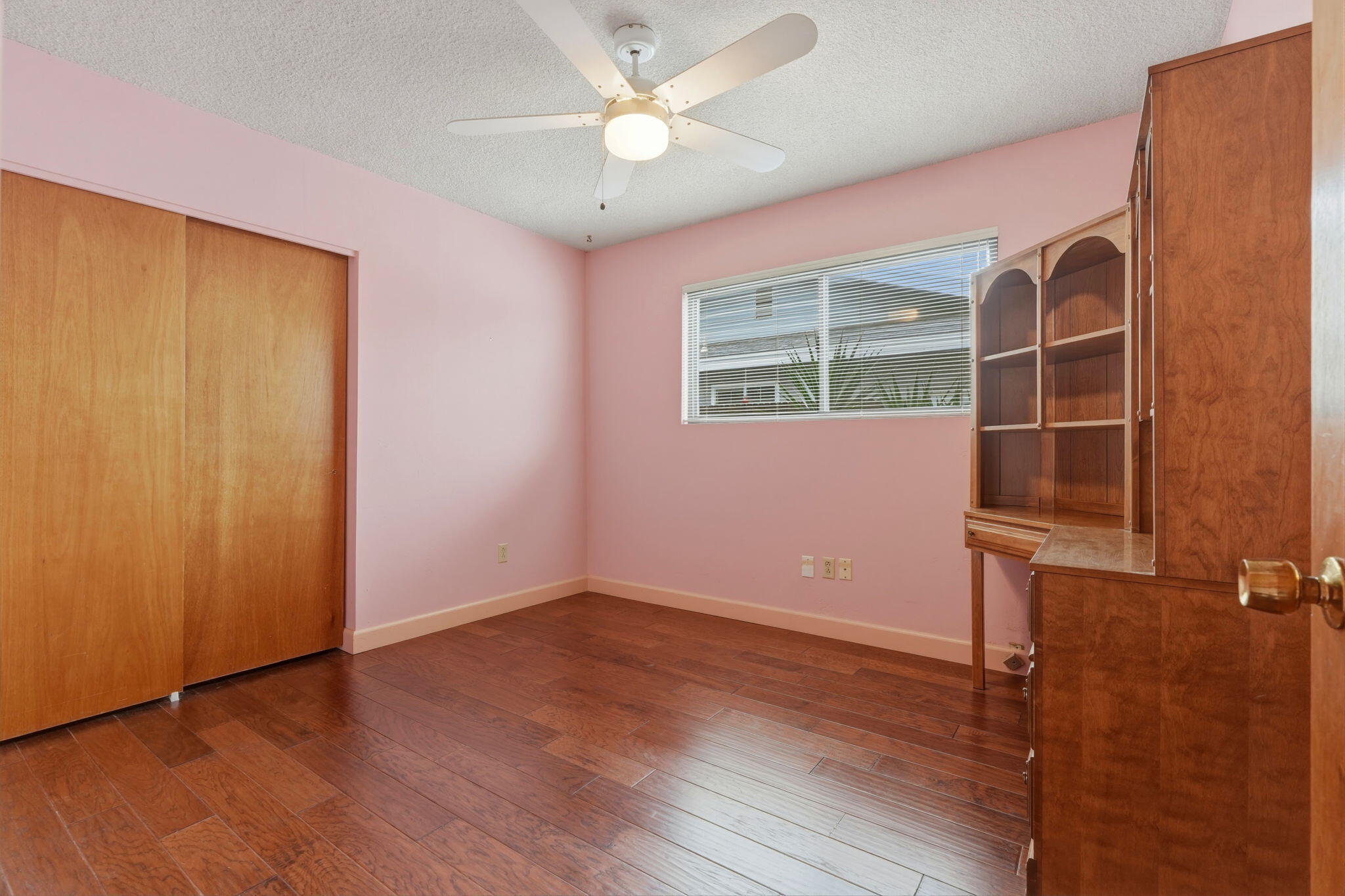 851 N Cottage St, Porterville, CA 93257