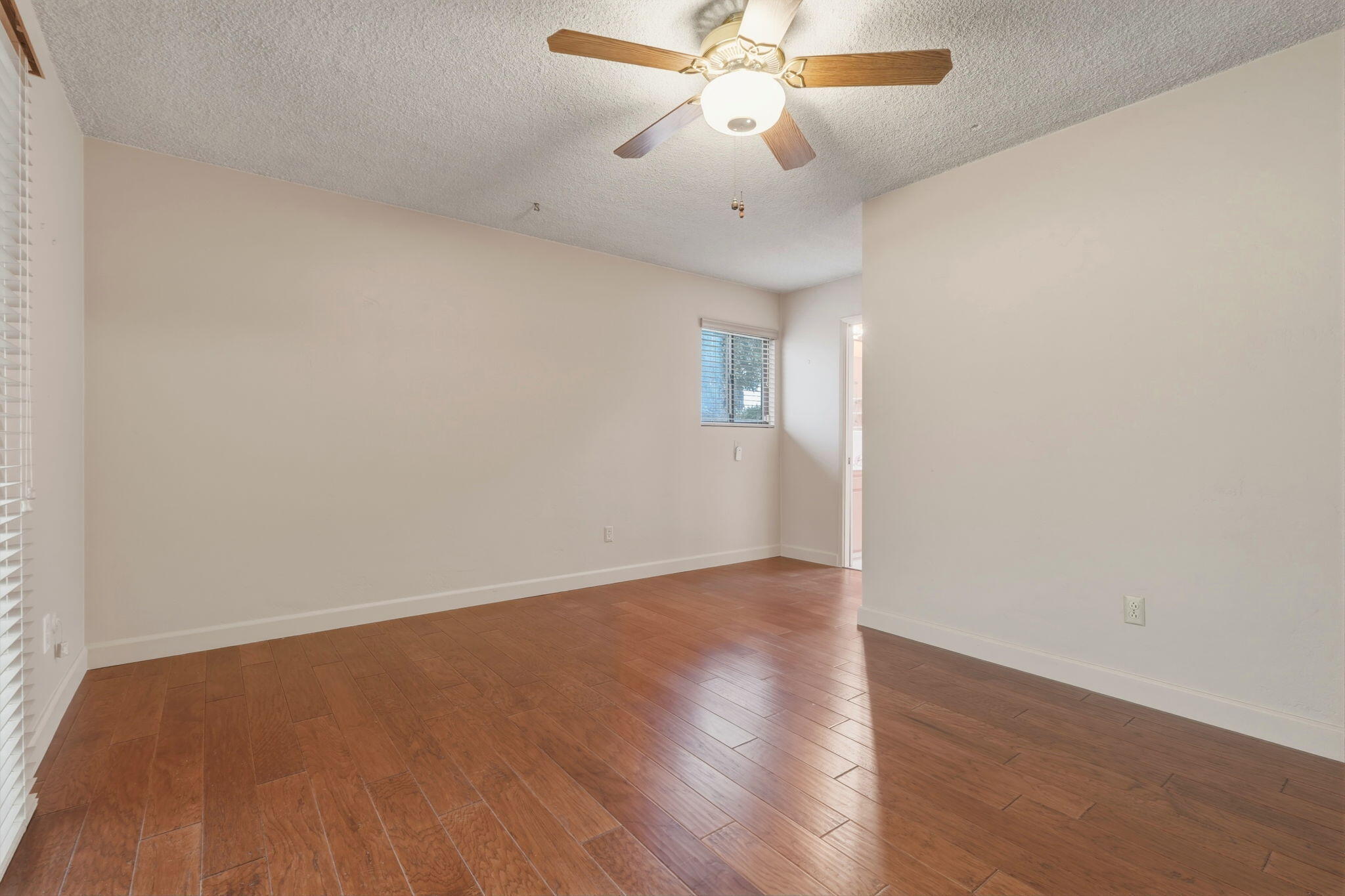 851 N Cottage St, Porterville, CA 93257