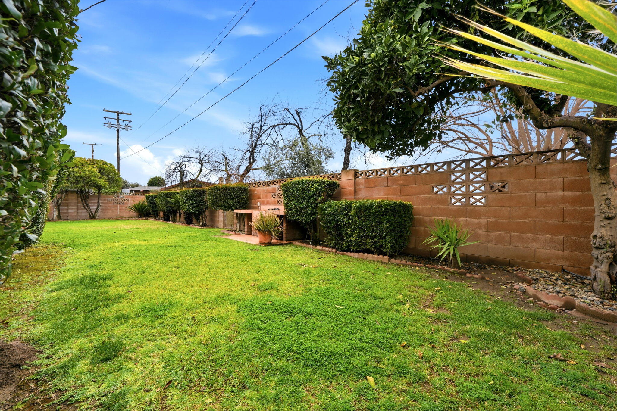 851 N Cottage St, Porterville, CA 93257