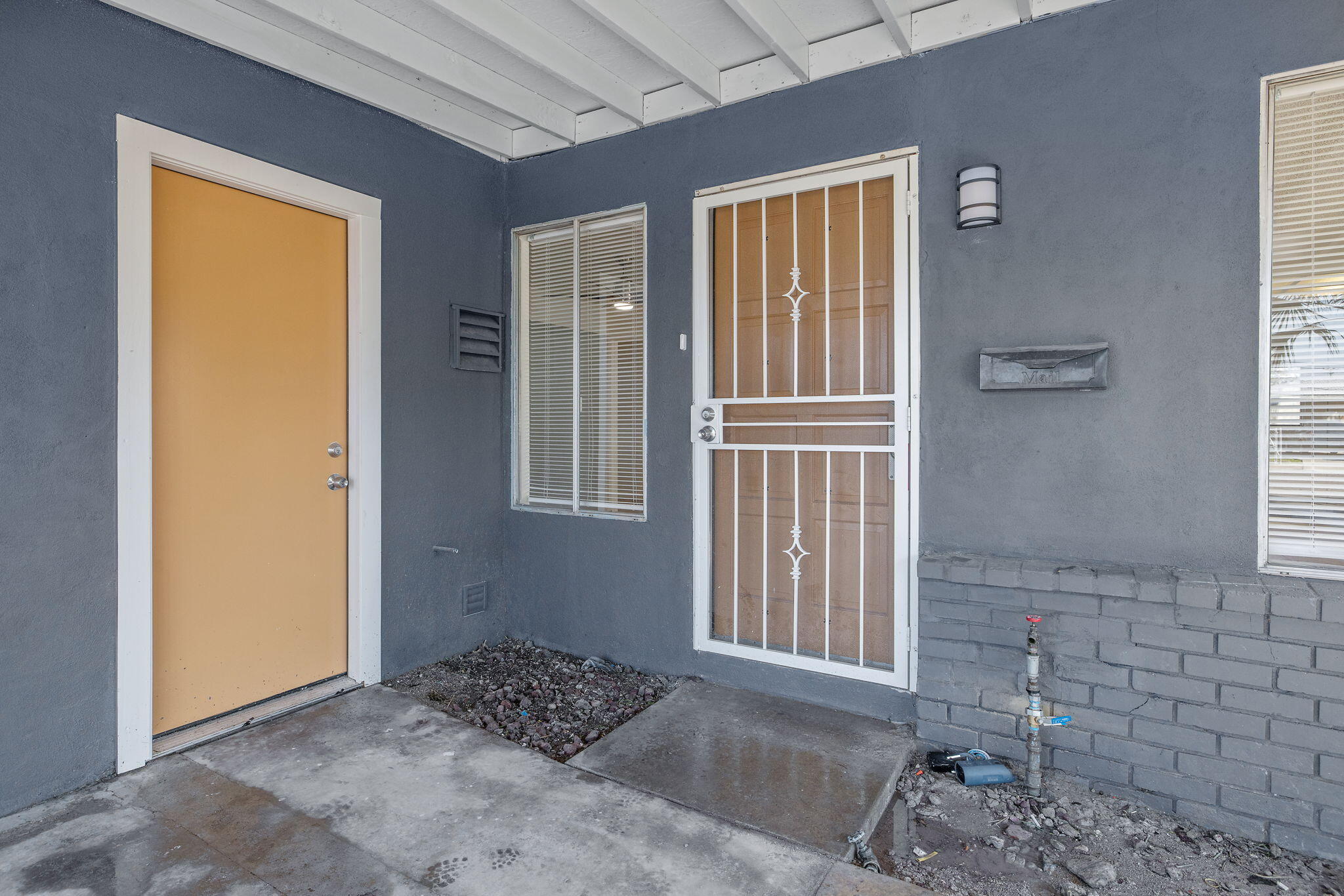 1432 N Locust St, Visalia, CA 93291