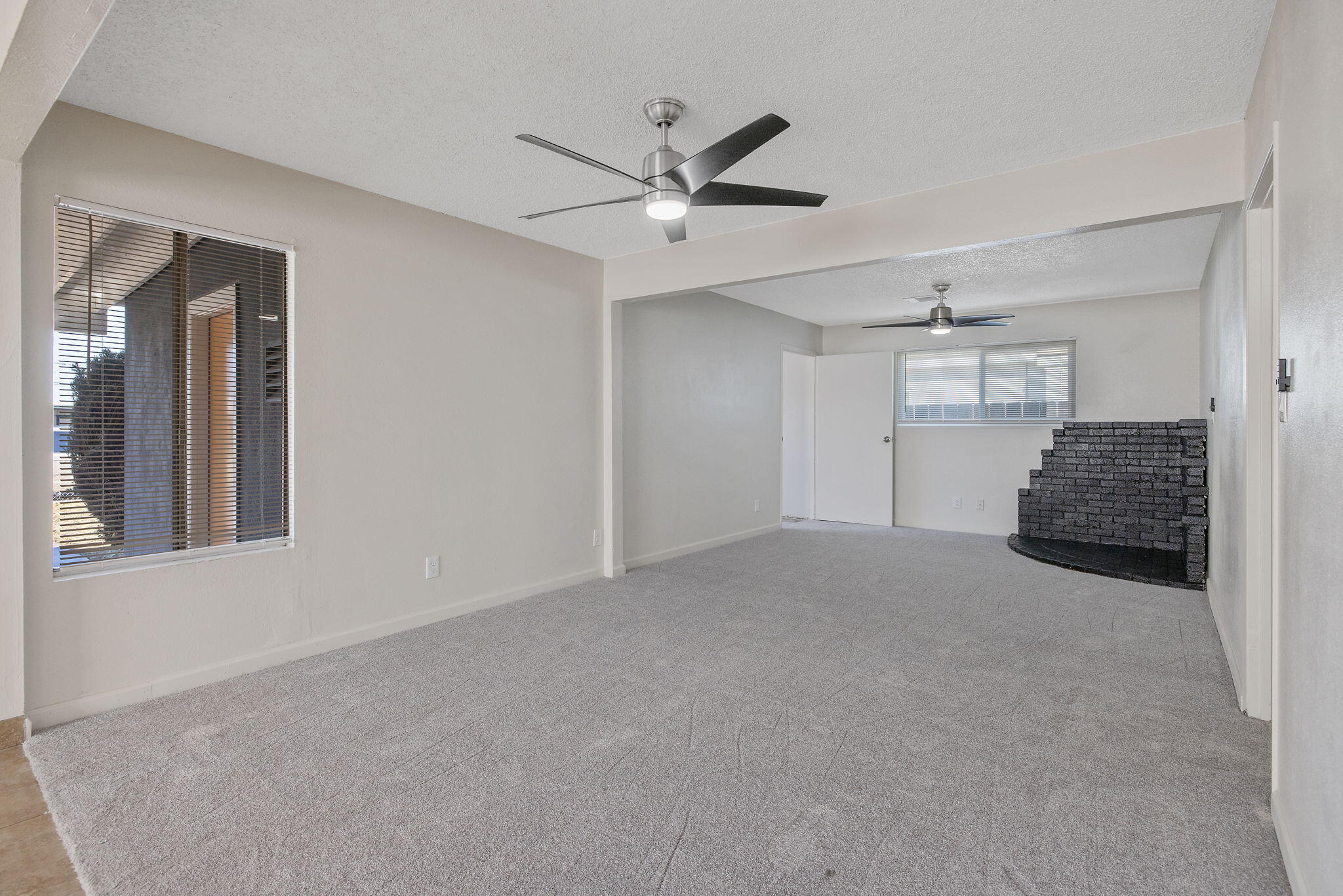 1432 N Locust St, Visalia, CA 93291