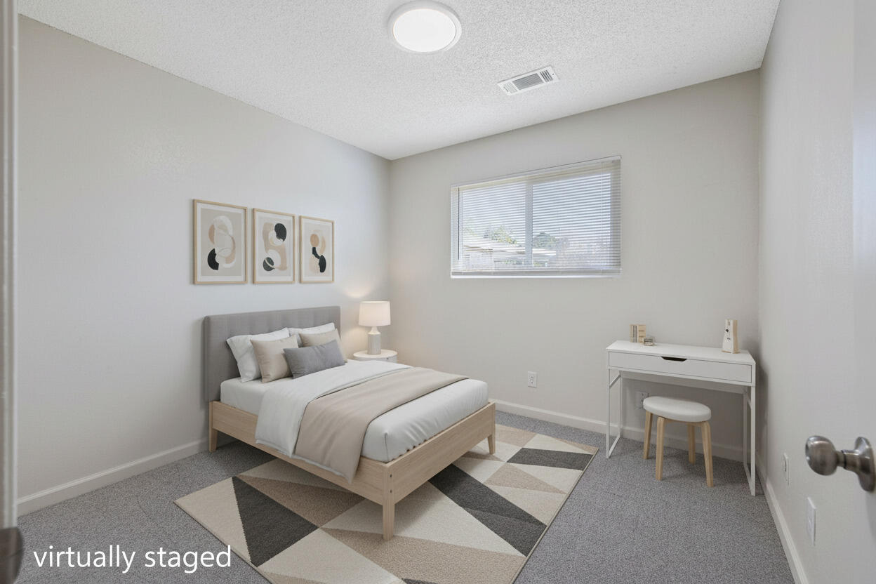 1432 N Locust St, Visalia, CA 93291