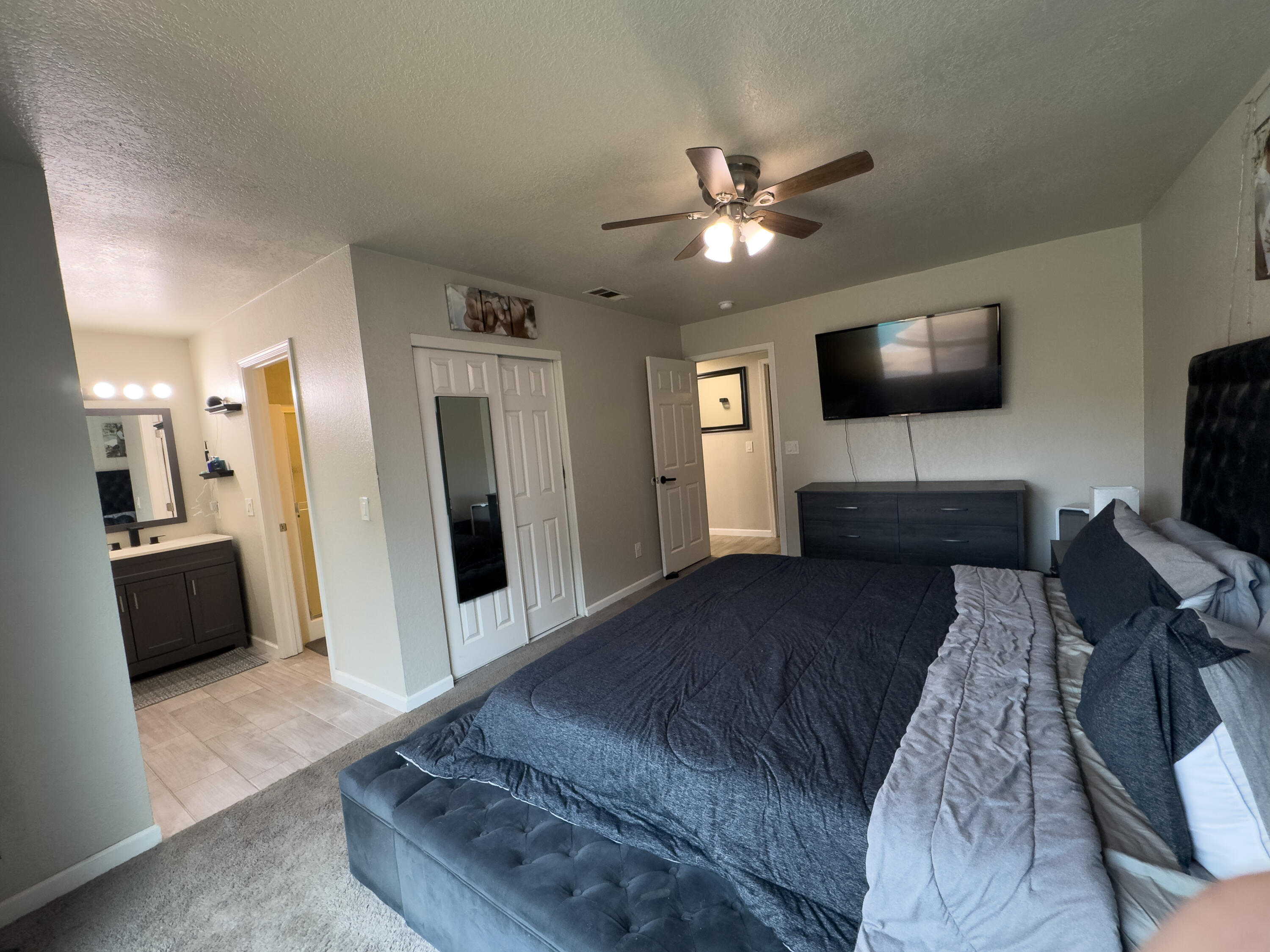 1807 S Kent St, Visalia, CA 93277