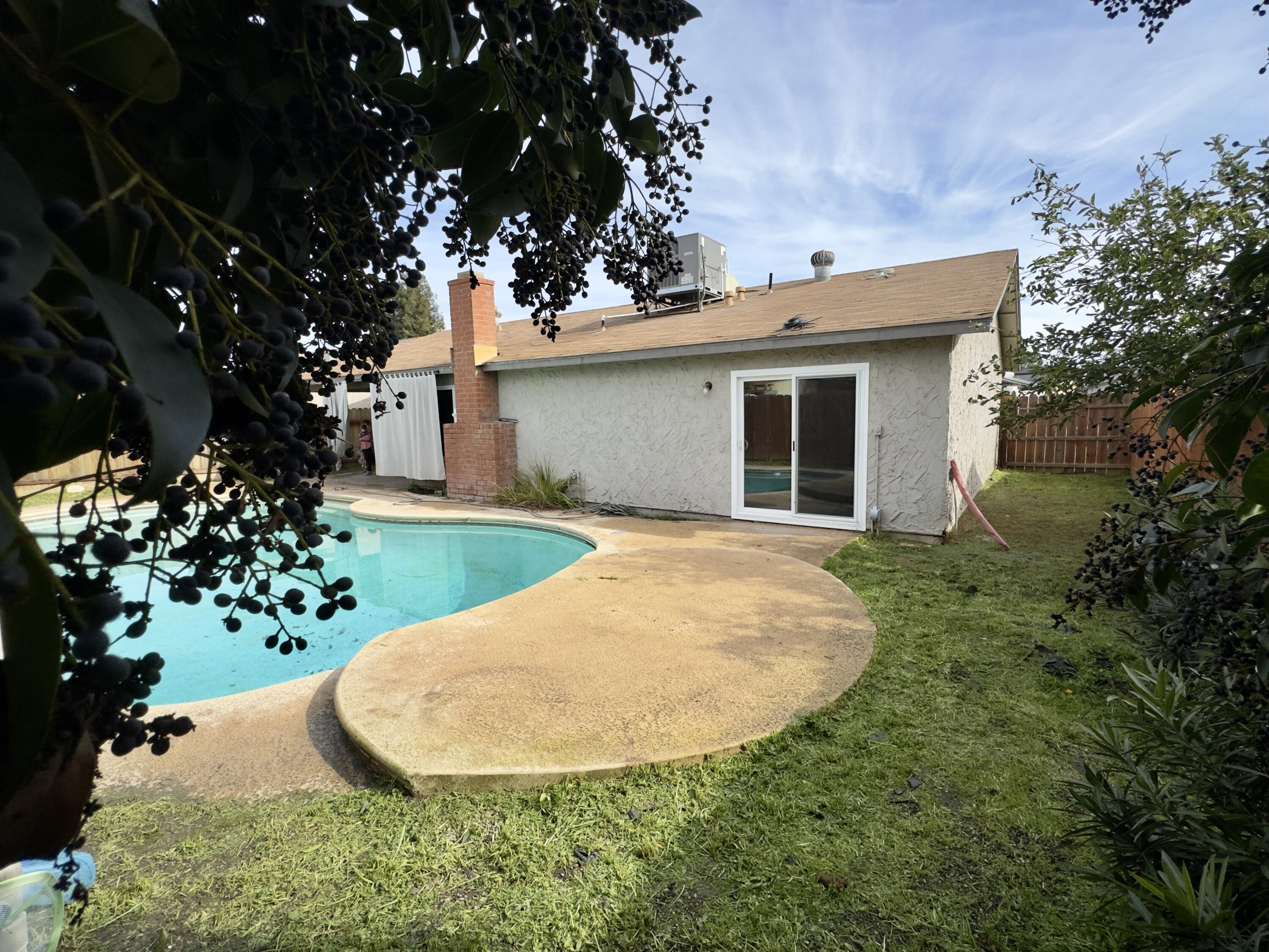 1807 S Kent St, Visalia, CA 93277